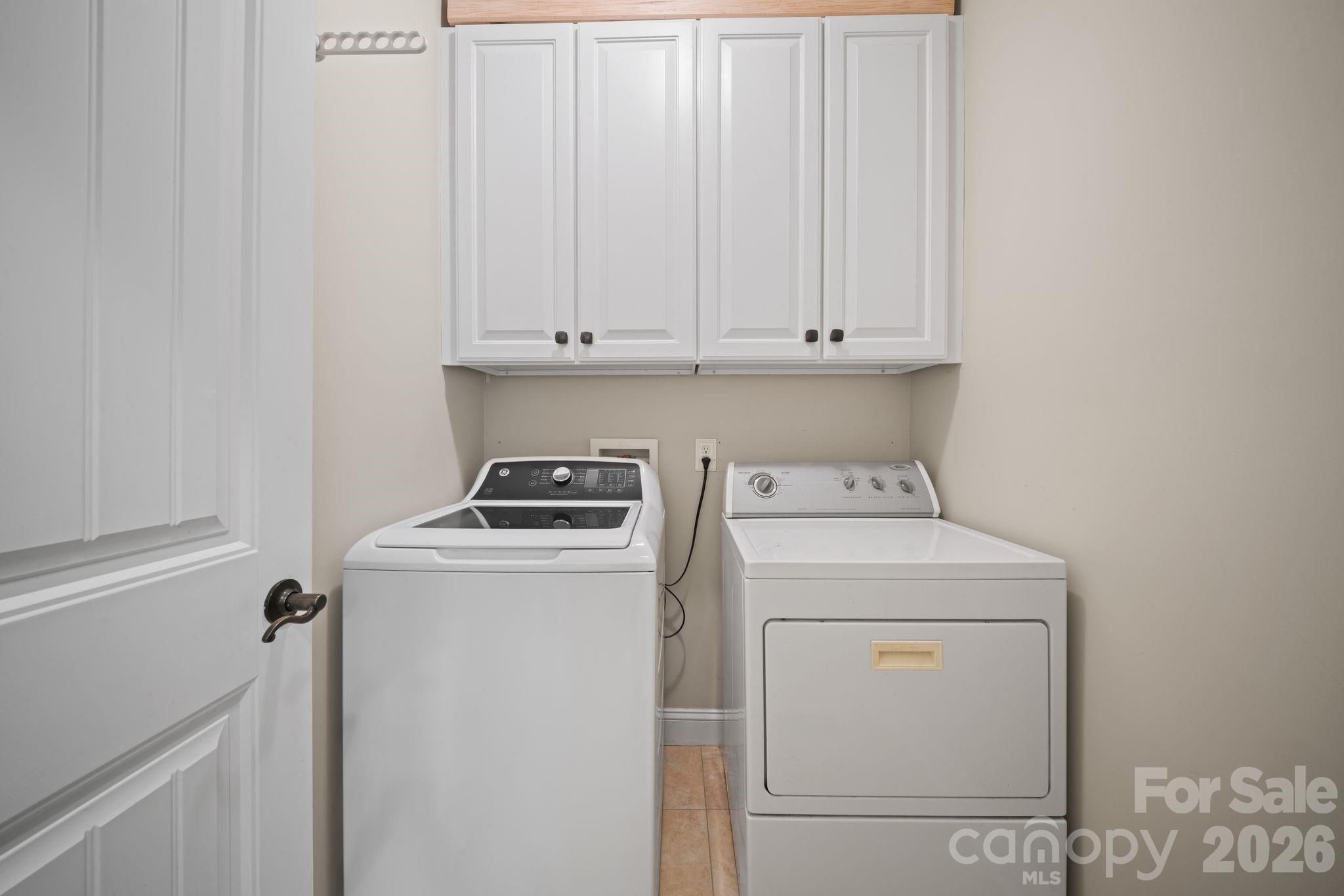 813 Beech Tree Place — Hendersonville