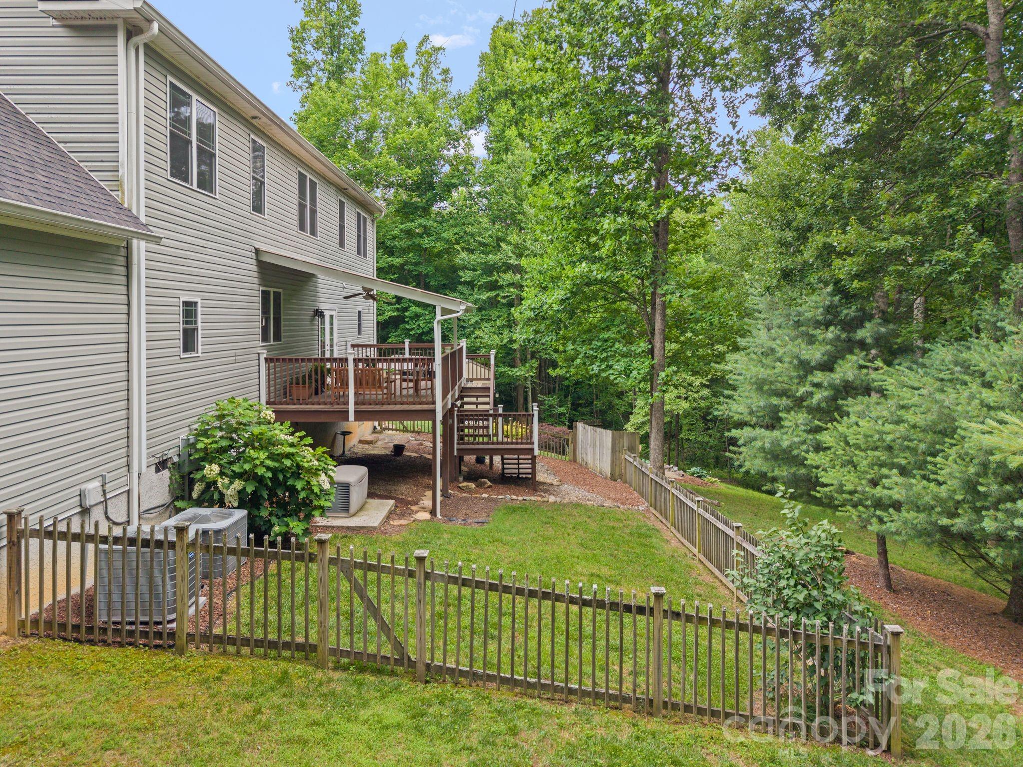 813 Beech Tree Place — Hendersonville