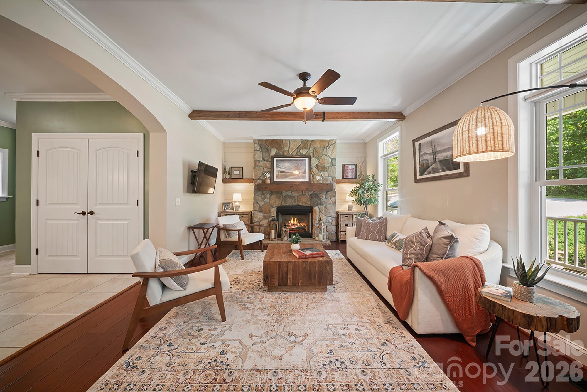 813 Beech Tree Place — Hendersonville