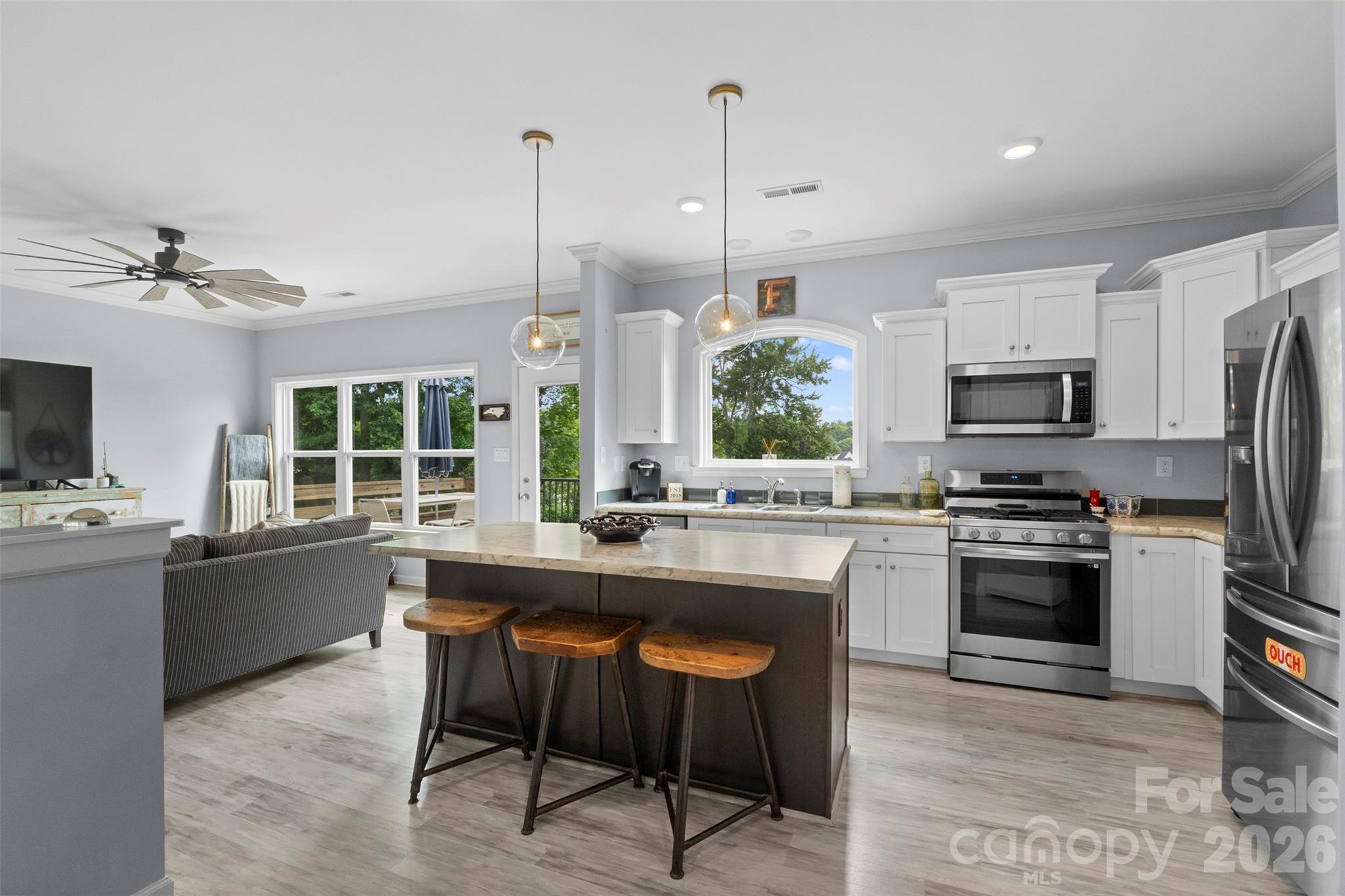 645 Riverside Drive — Lexington