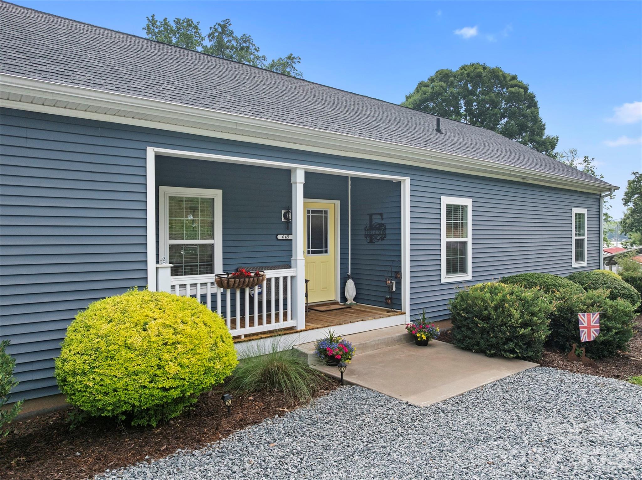 645 Riverside Drive — Lexington