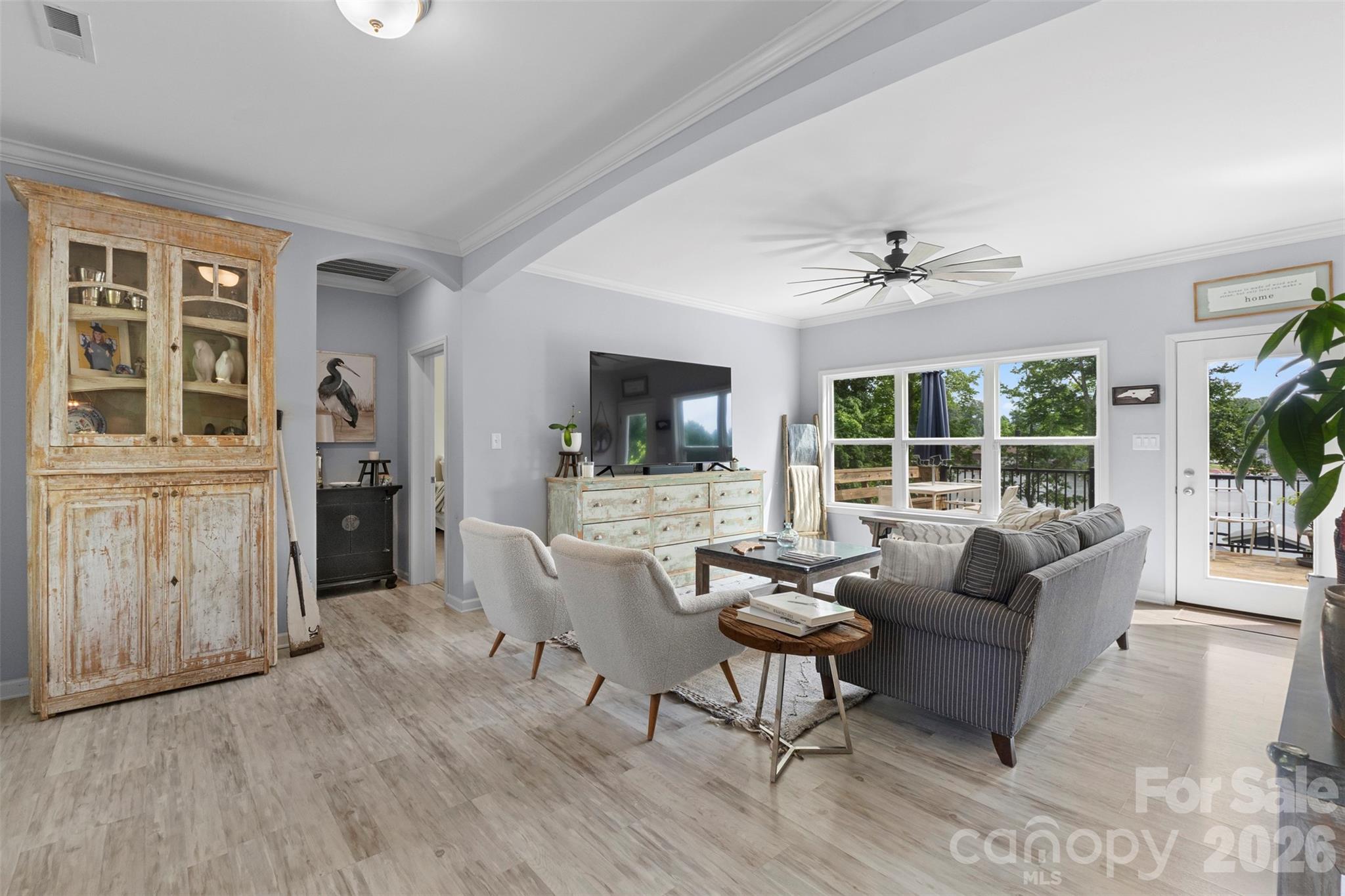645 Riverside Drive — Lexington