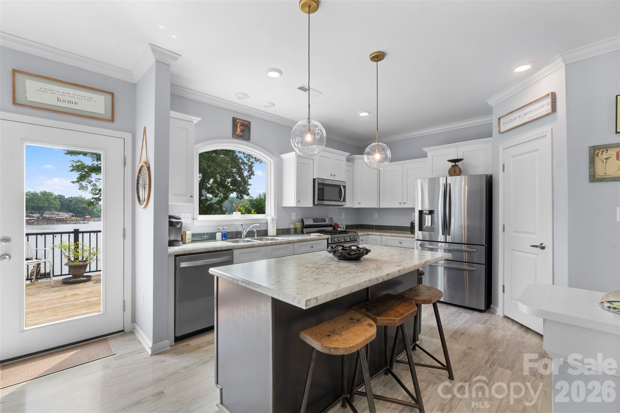 645 Riverside Drive — Lexington