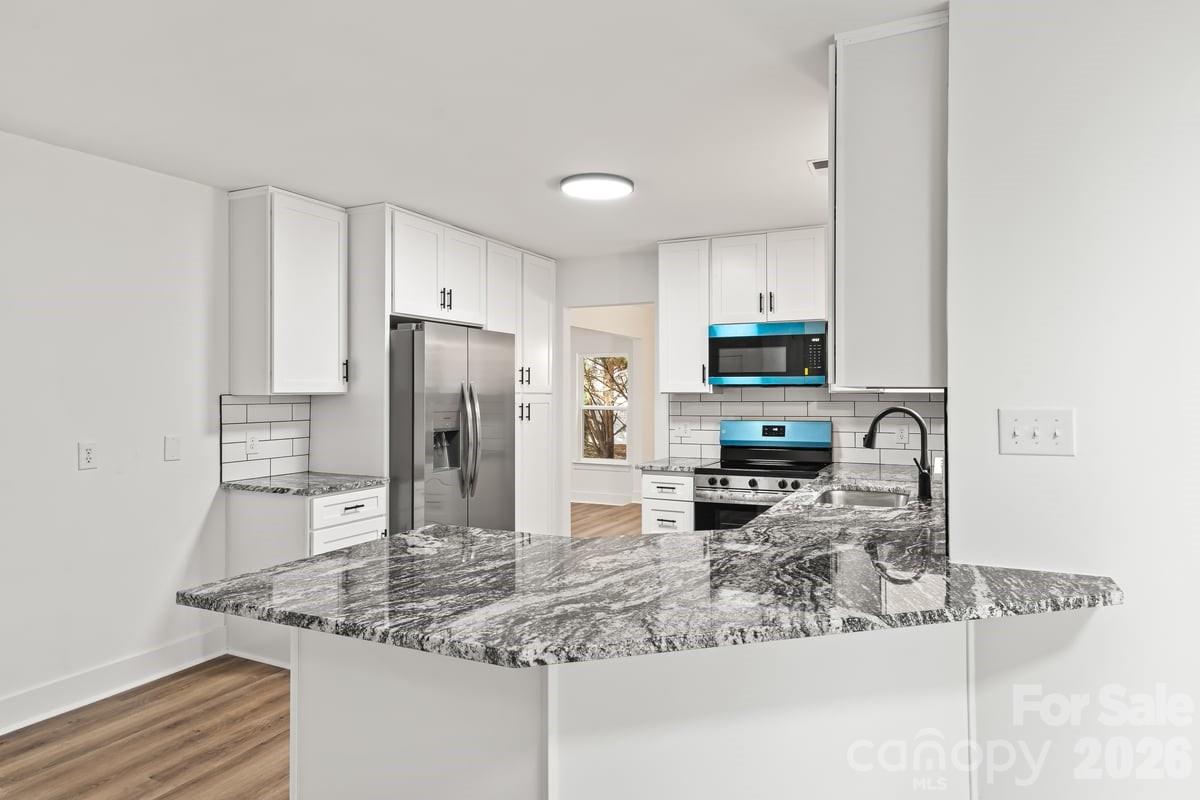 2033 Colony Hill Drive — Charlotte