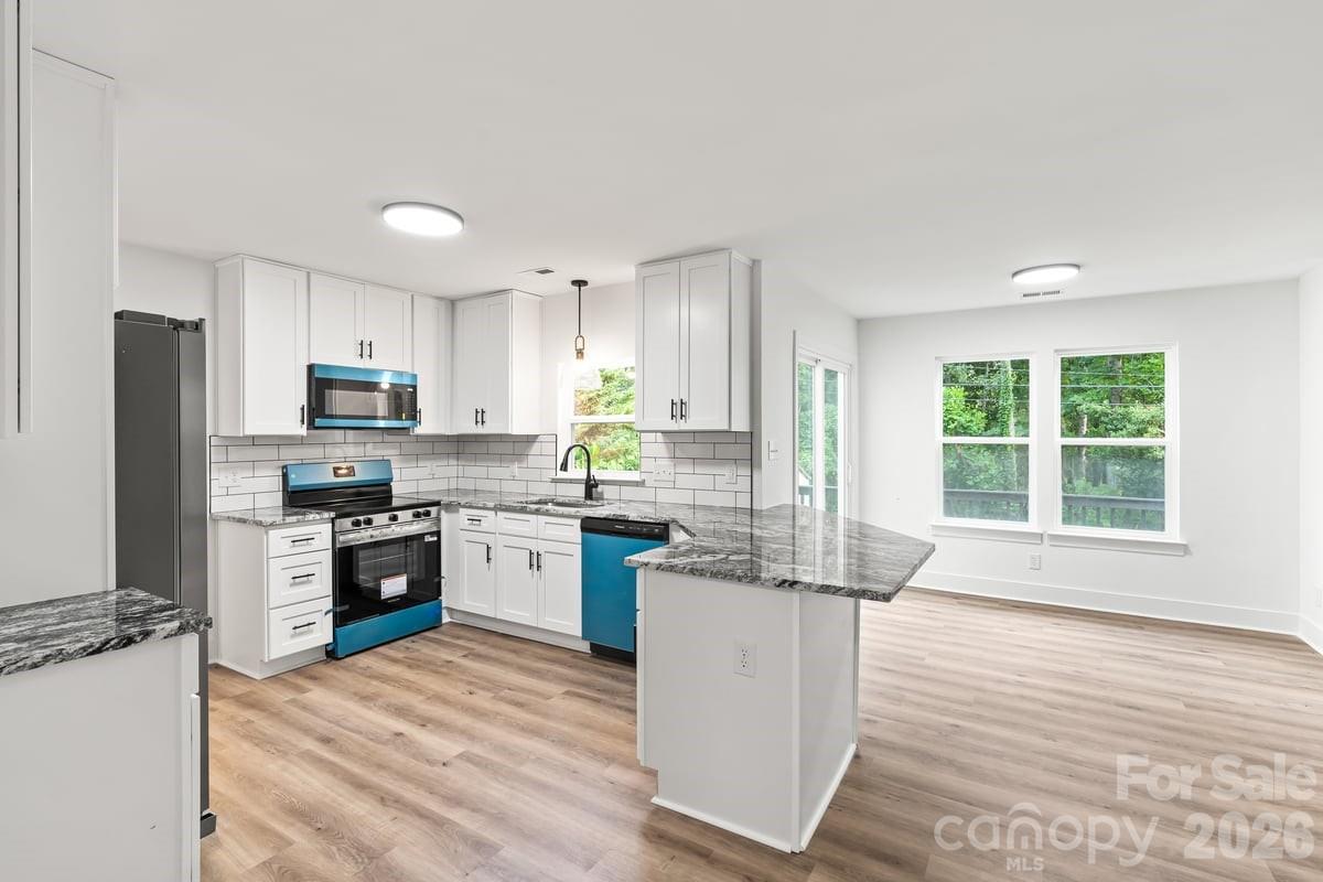2033 Colony Hill Drive — Charlotte