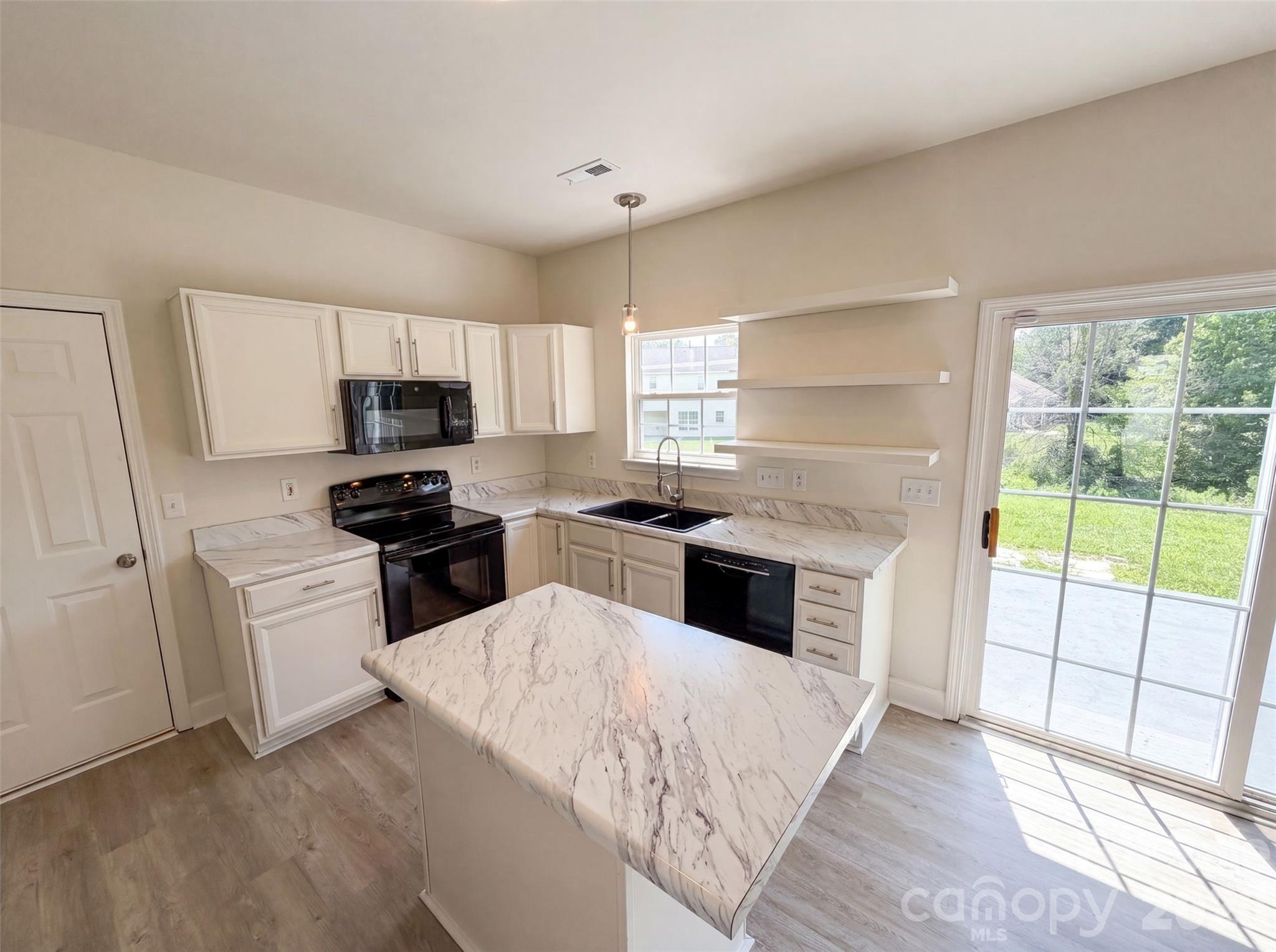 11805 Guildhall Lane — Charlotte