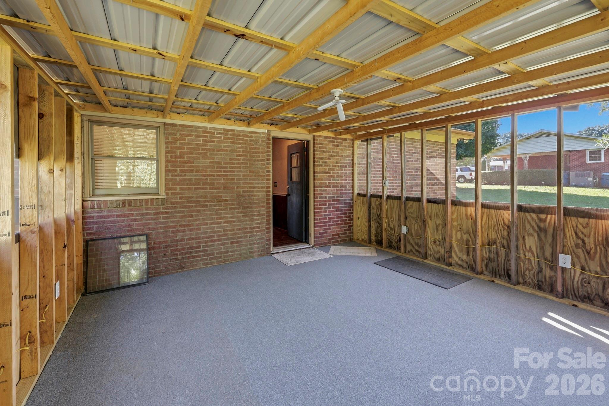 137 Matheny Street — Forest City
