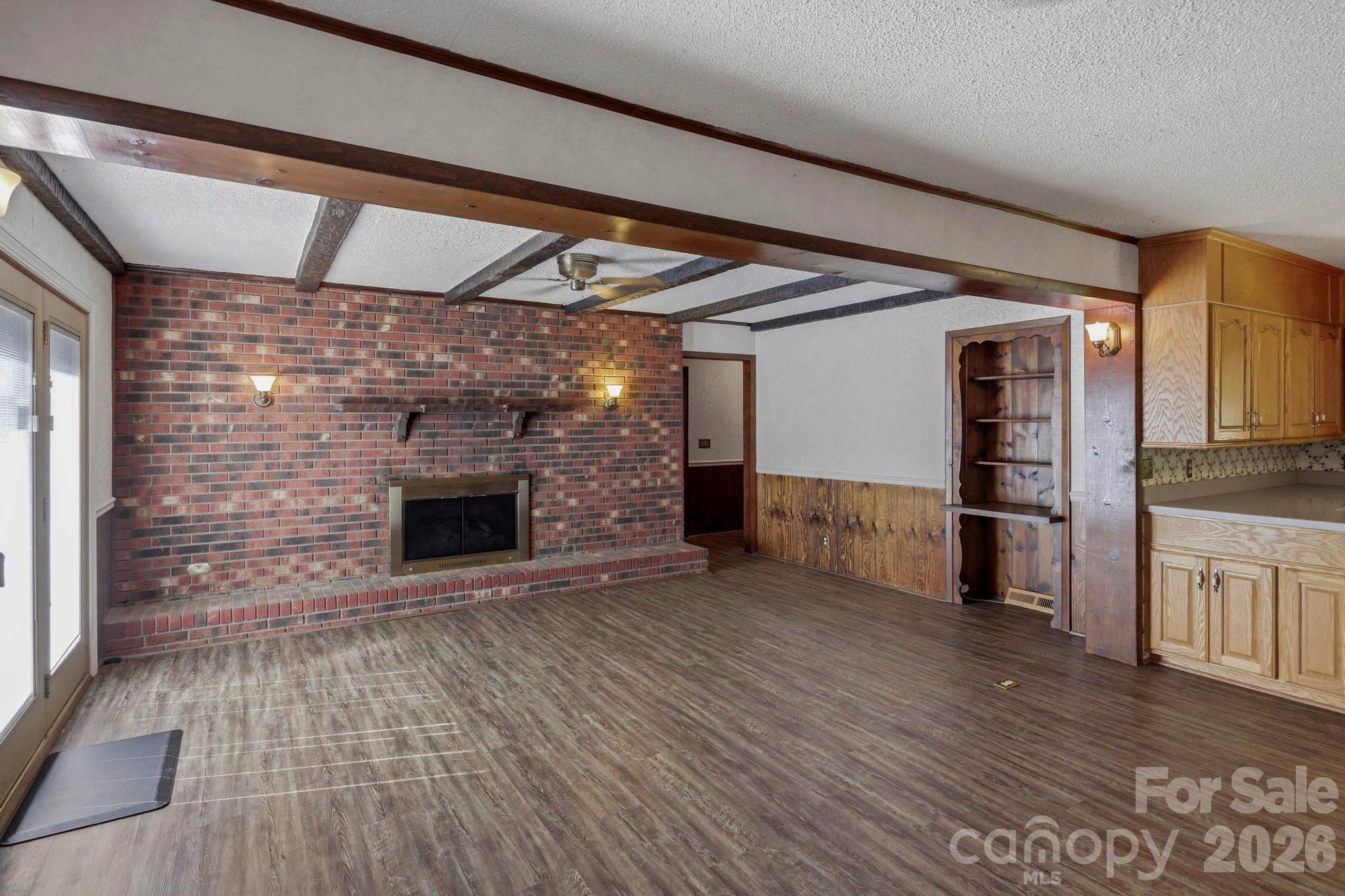 137 Matheny Street — Forest City