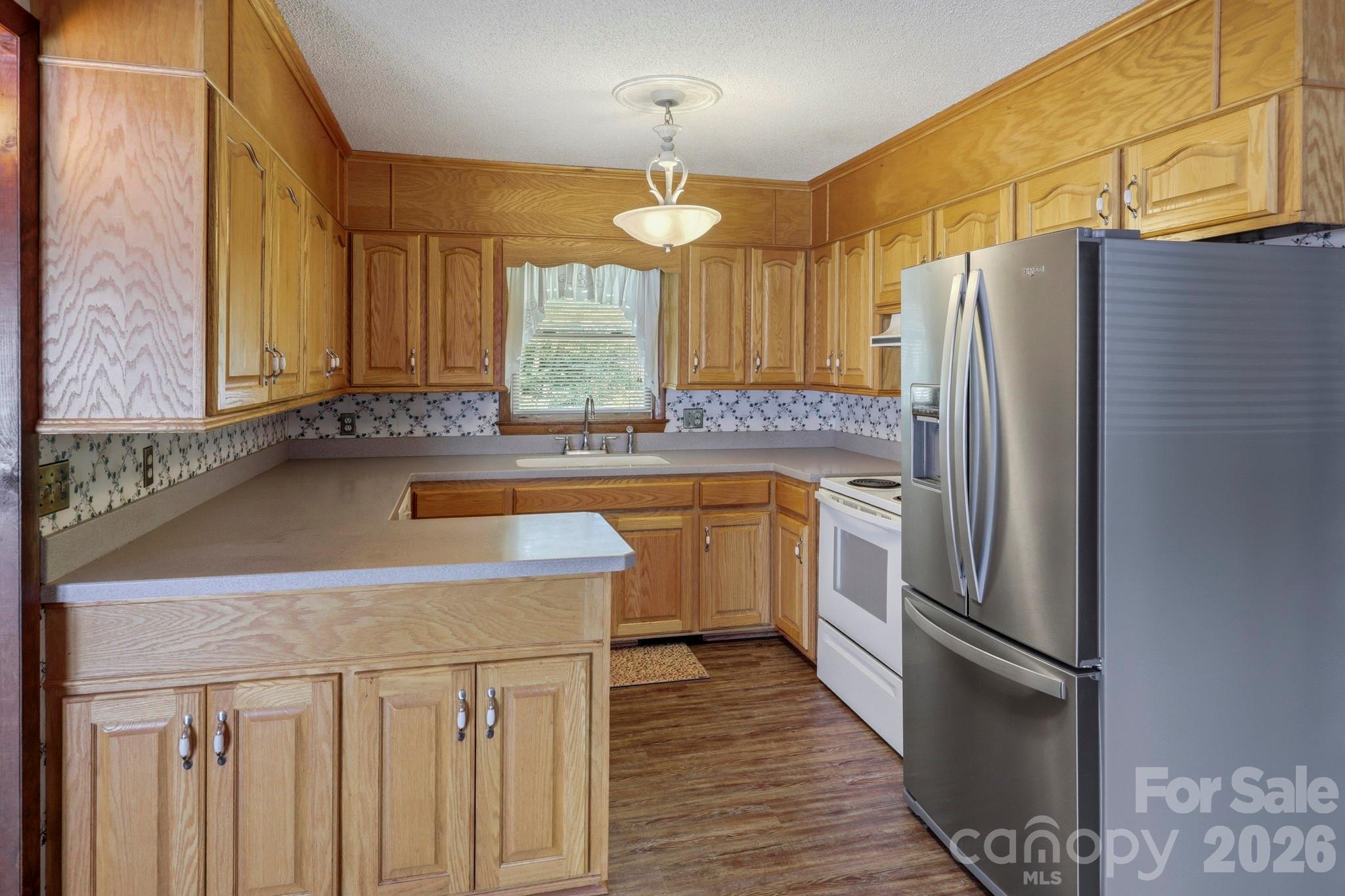 137 Matheny Street — Forest City