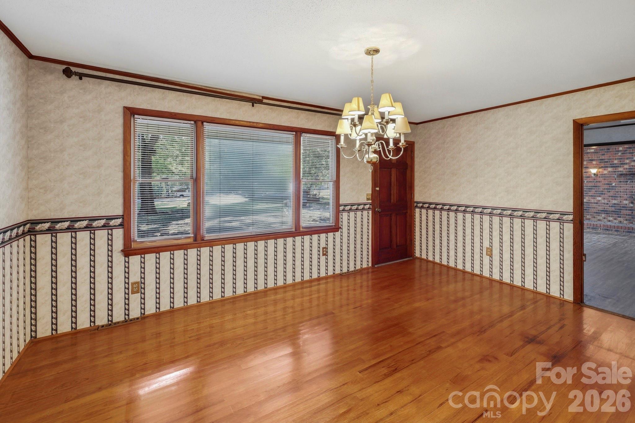 137 Matheny Street — Forest City
