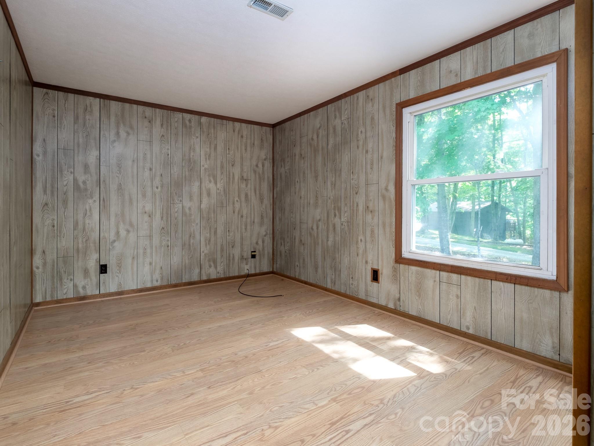 766 Skyland Drive #11 & 18 — Pisgah Forest