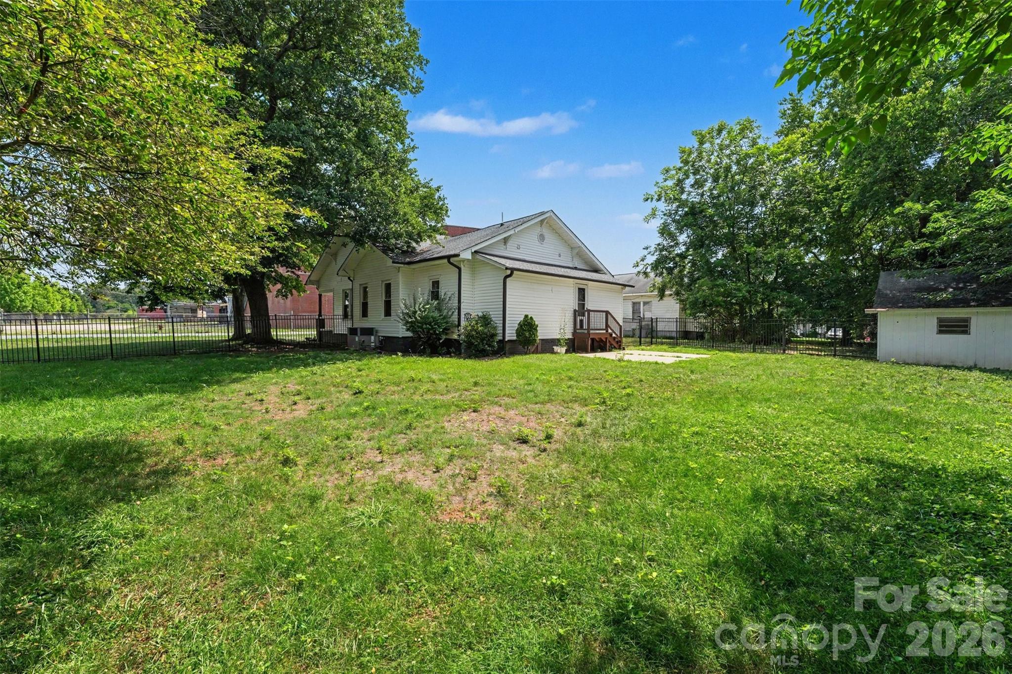 95 Central Avenue — China Grove