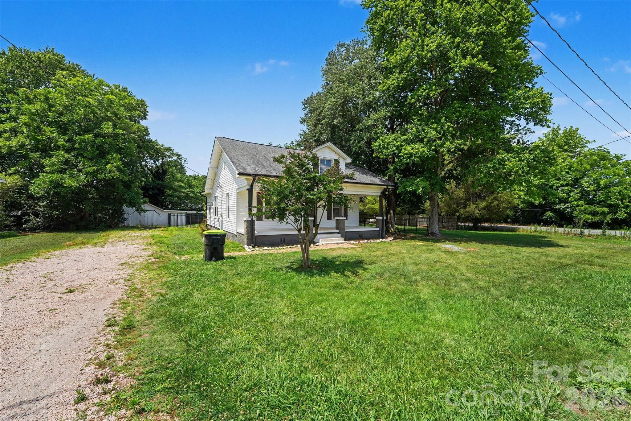 95 Central Avenue — China Grove