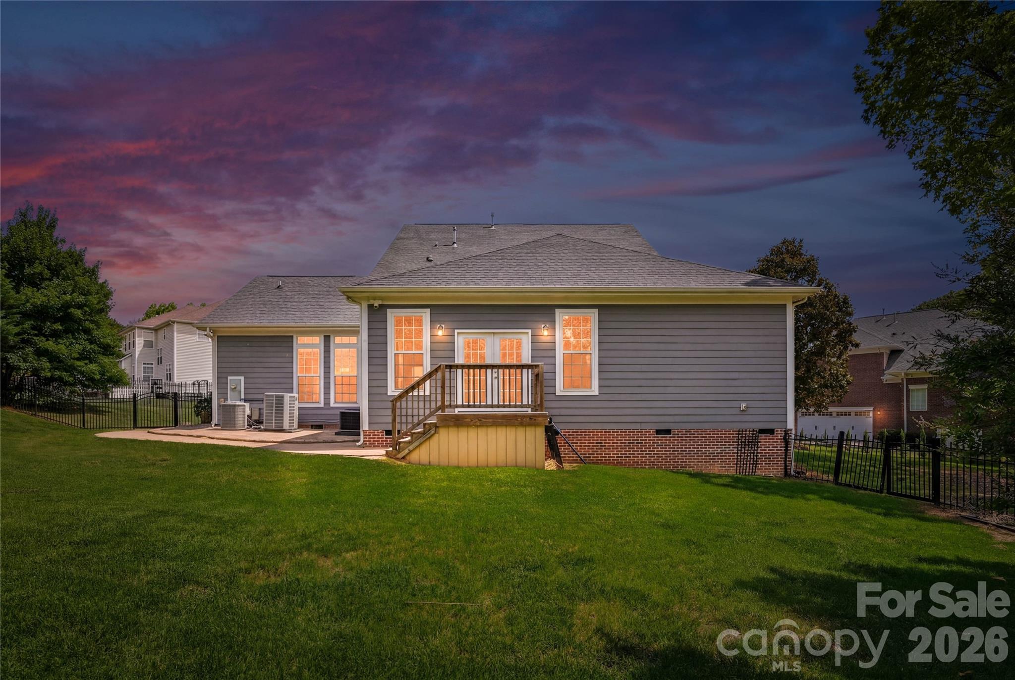 1416 Shade Tree Court — Matthews