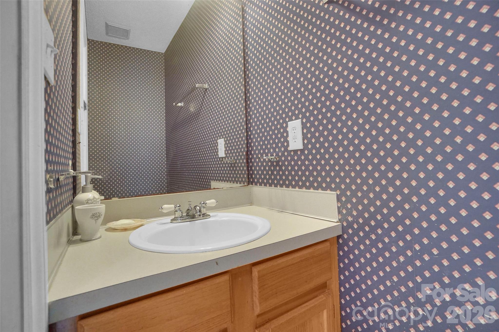 900 Highland Mist Lane — Charlotte