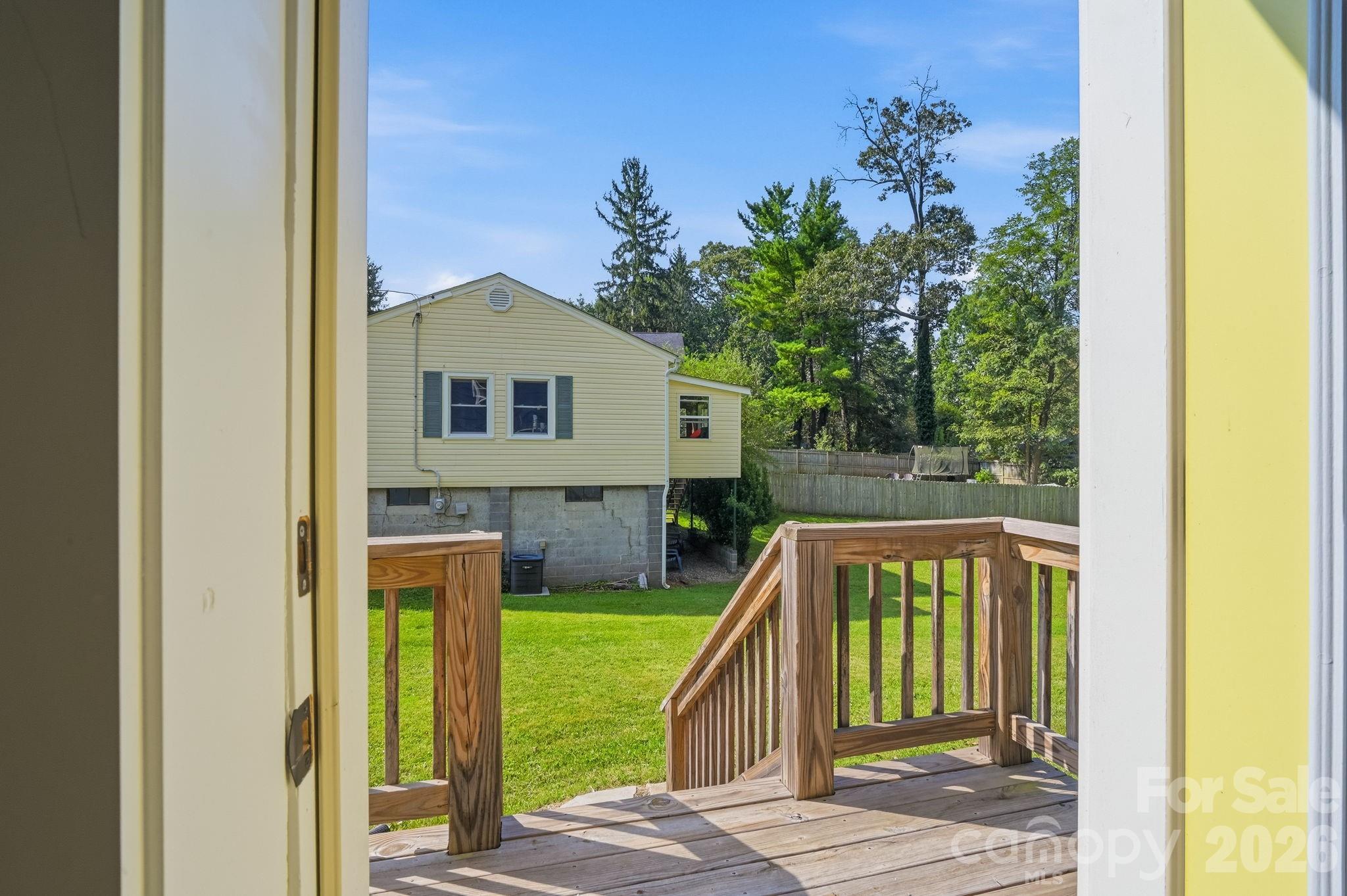 77 Trotter Place — Asheville