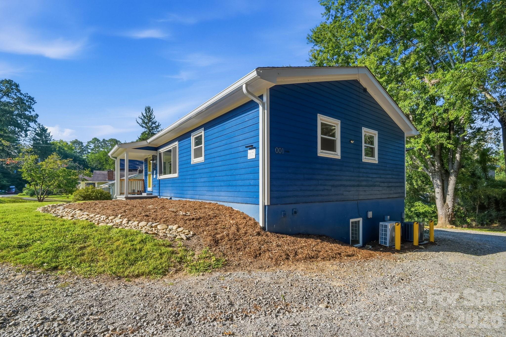 77 Trotter Place — Asheville