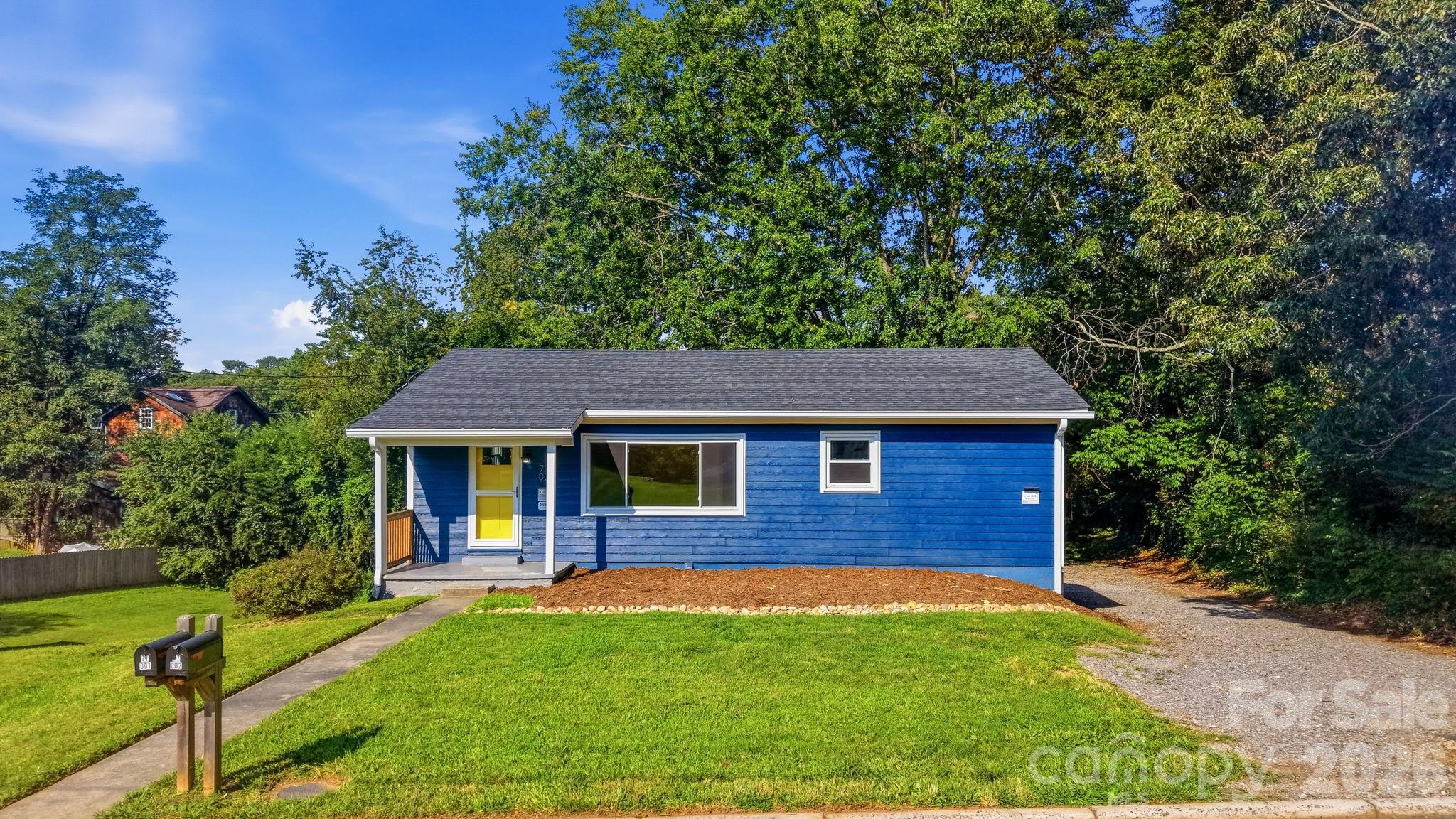 77 Trotter Place — Asheville