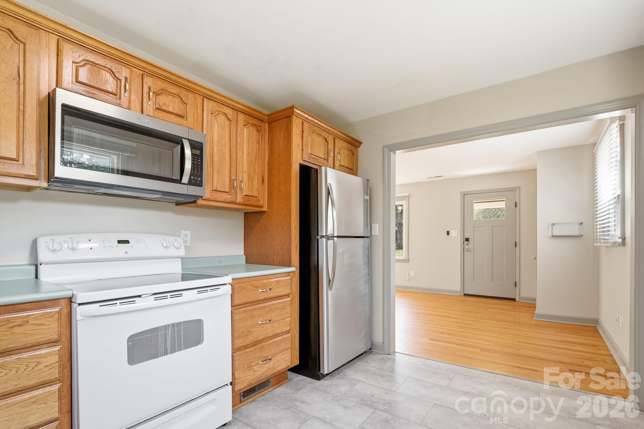 77 Trotter Place — Asheville