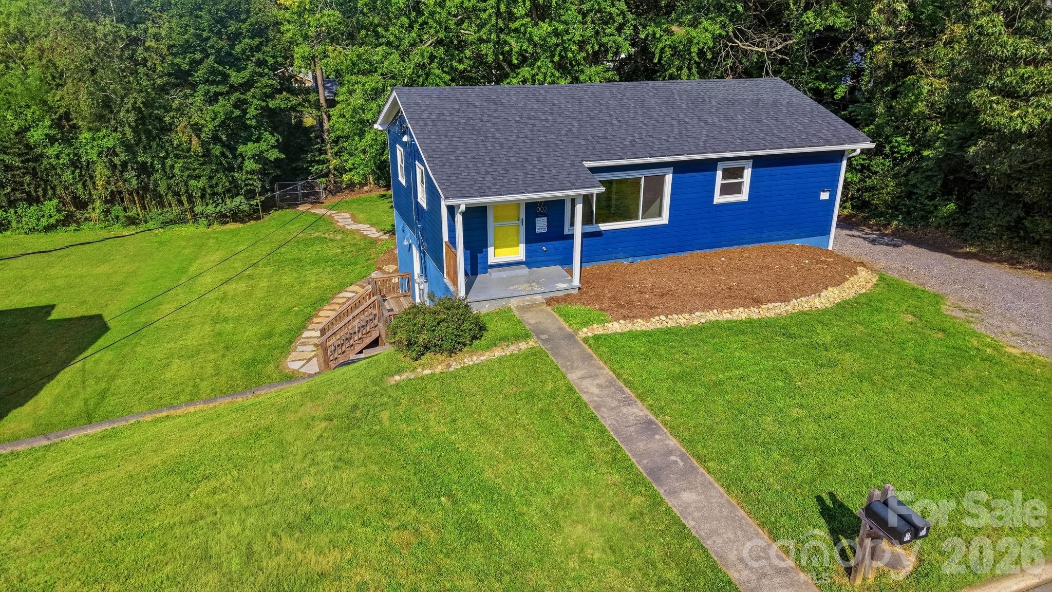 77 Trotter Place — Asheville