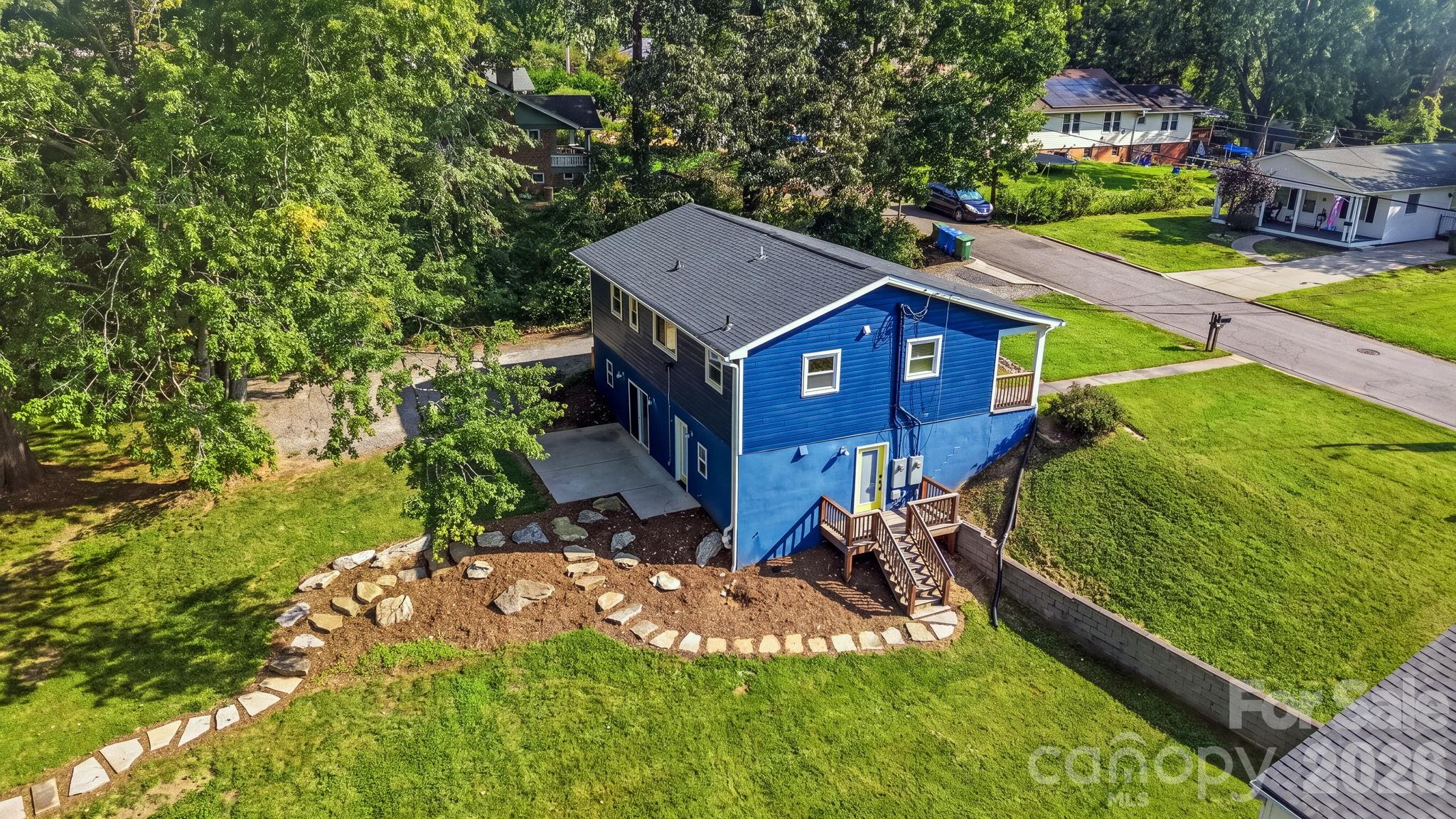 77 Trotter Place — Asheville