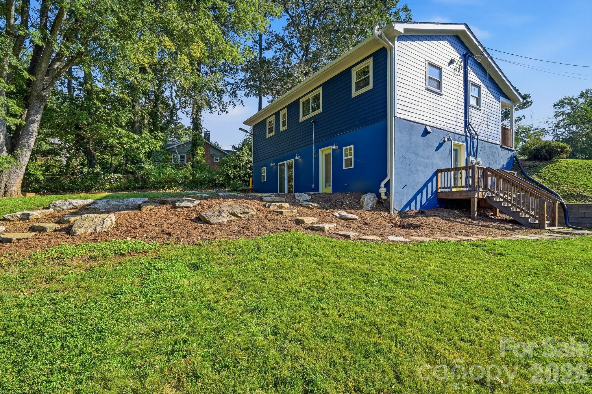 77 Trotter Place — Asheville