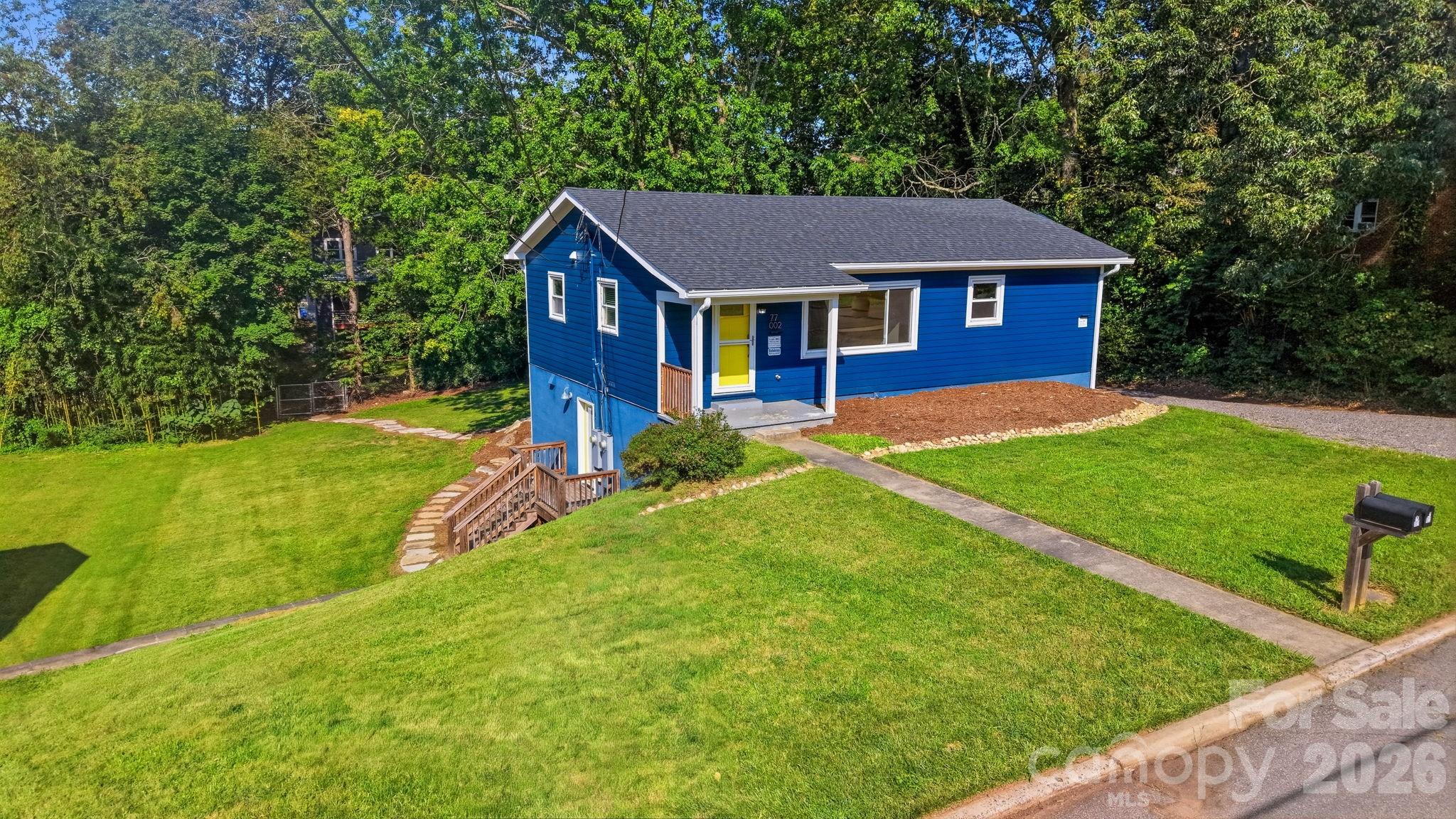 77 Trotter Place — Asheville