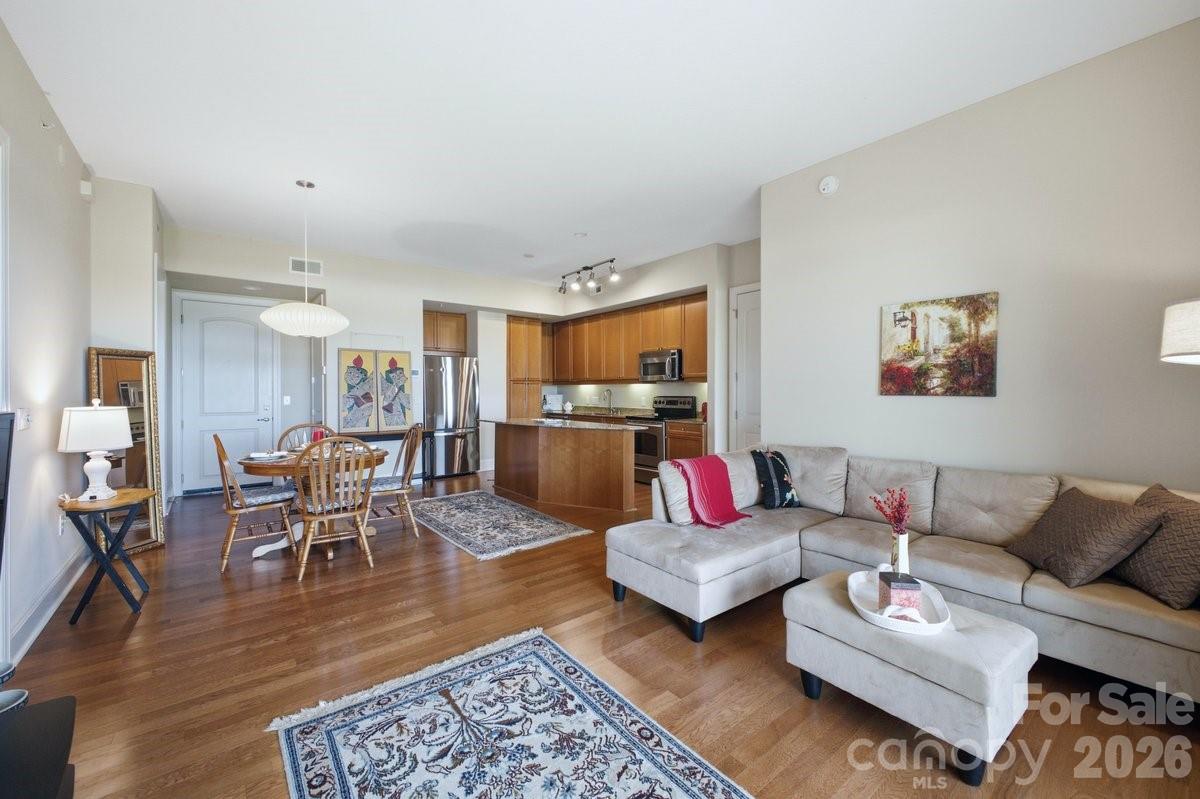 4620 Piedmont Row Drive #714 — Charlotte
