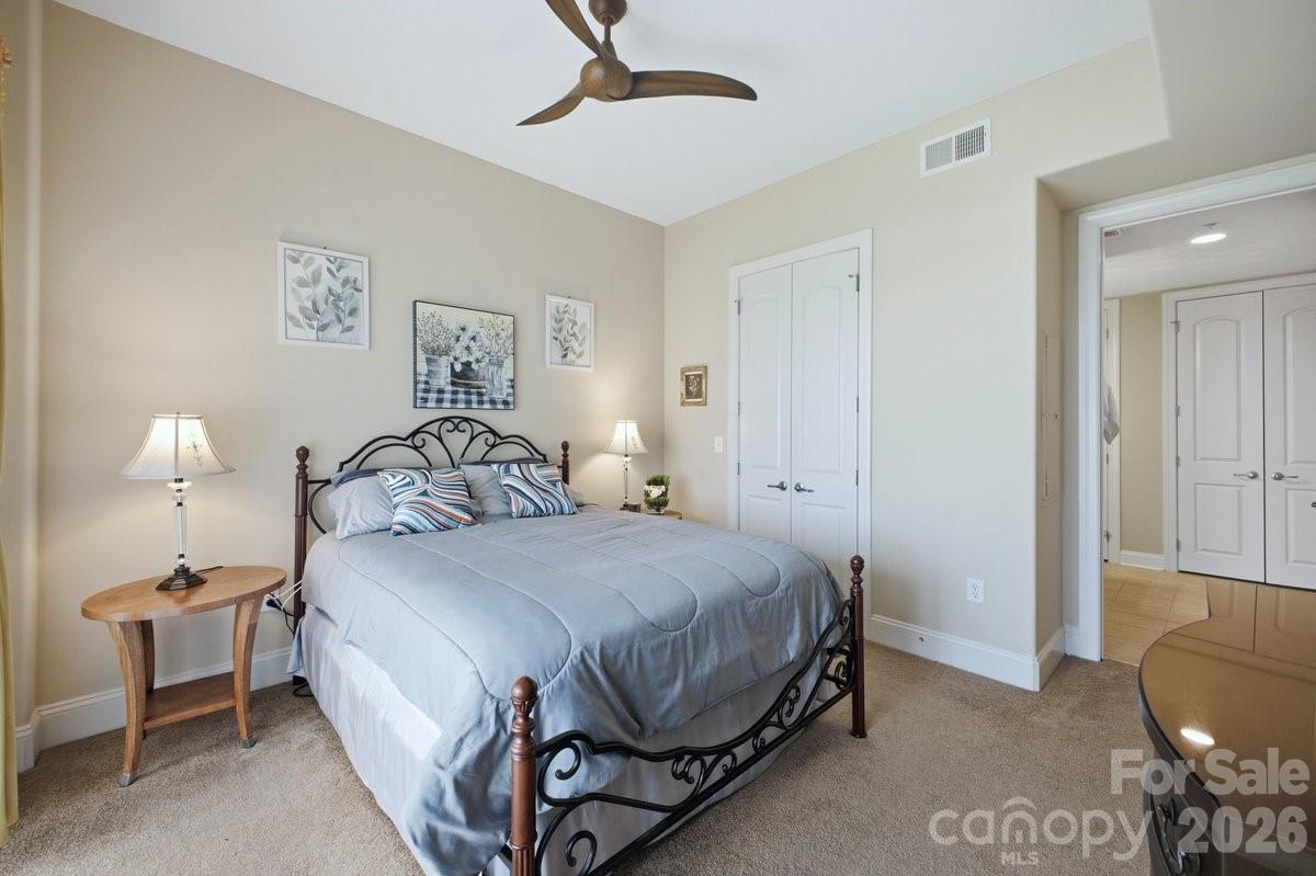 4620 Piedmont Row Drive #714 — Charlotte