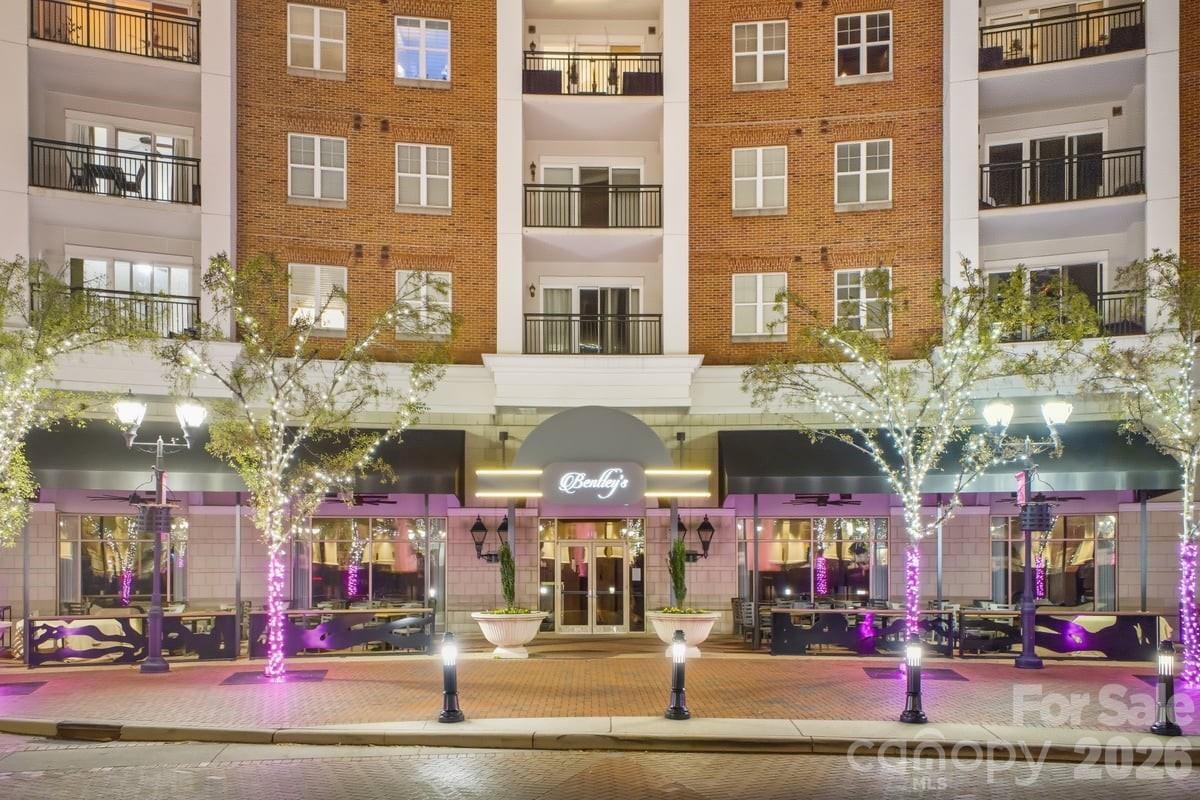 4620 Piedmont Row Drive #714 — Charlotte