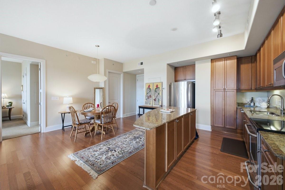 4620 Piedmont Row Drive #714 — Charlotte