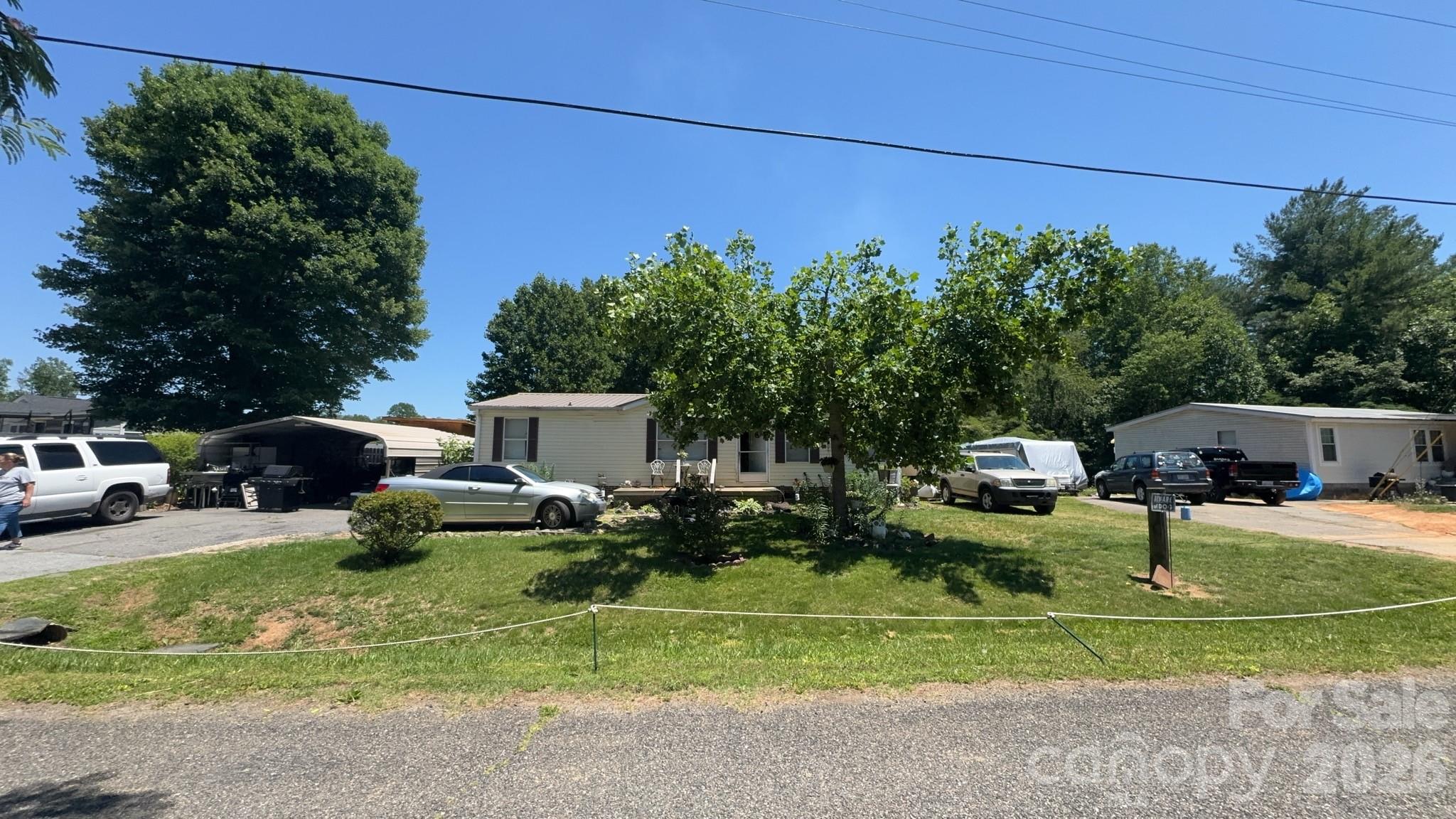 1694 Roy Caldwell Street — Morganton