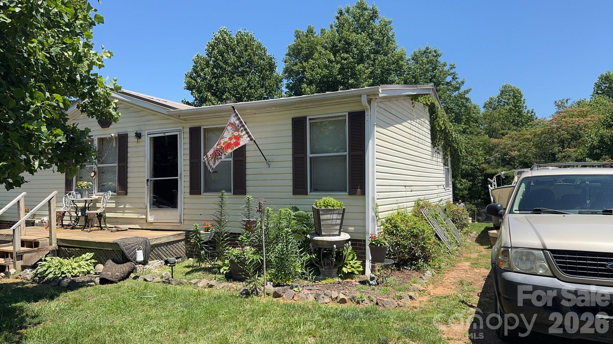 1694 Roy Caldwell Street — Morganton