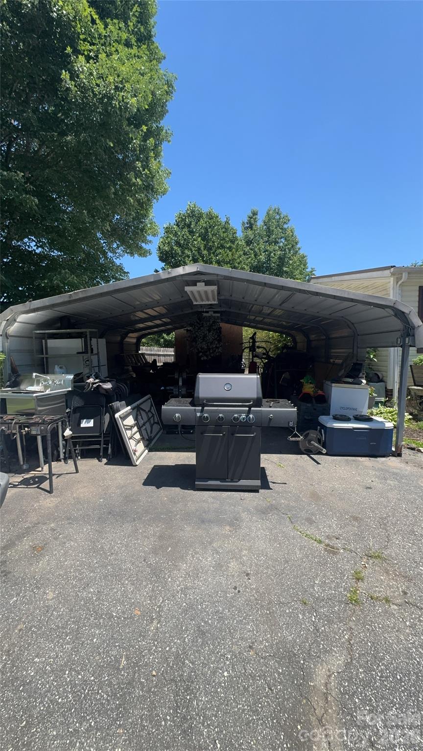 1694 Roy Caldwell Street — Morganton