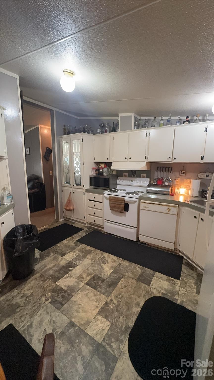 1694 Roy Caldwell Street — Morganton