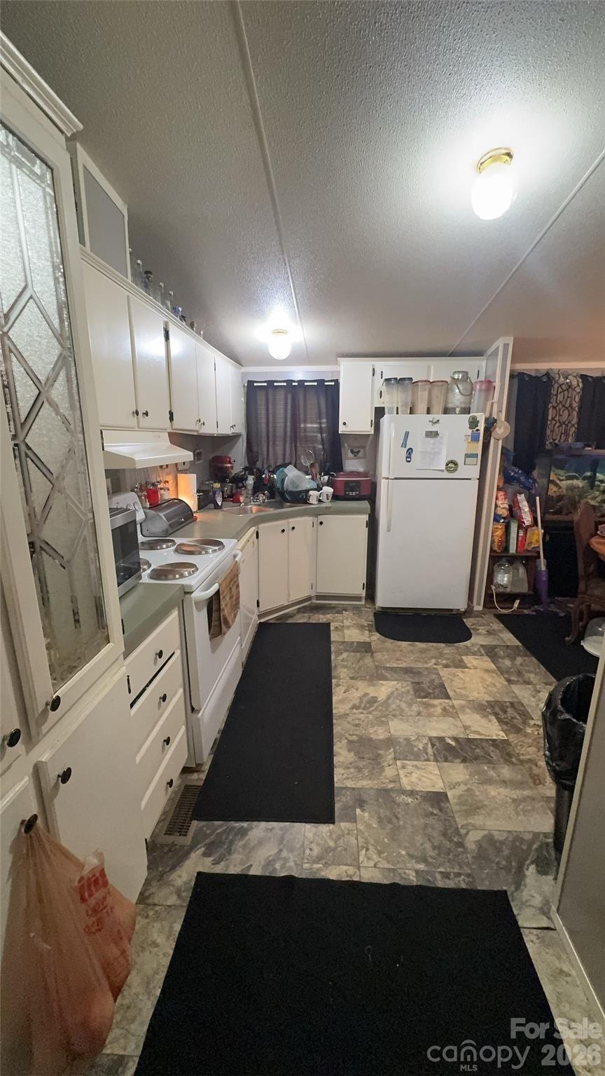 1694 Roy Caldwell Street — Morganton
