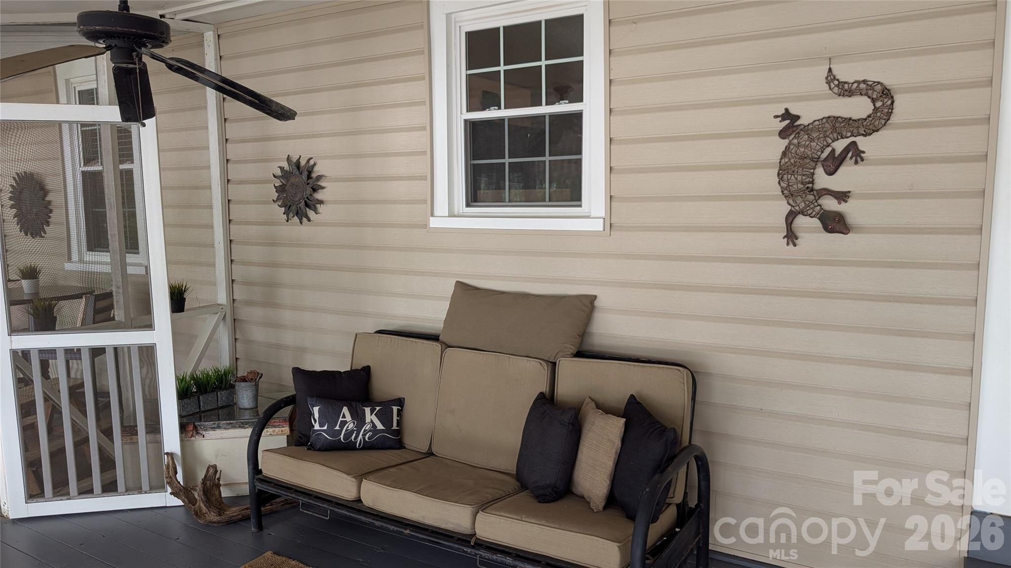 300 Valley 1 Drive — Winnsboro
