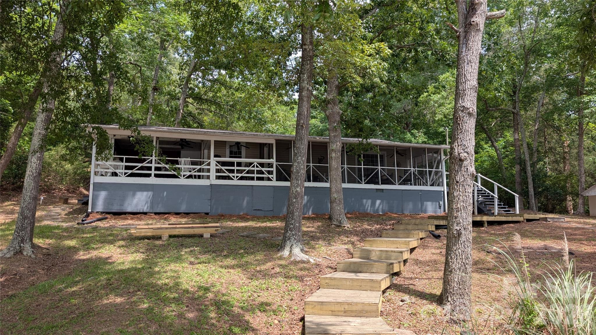 300 Valley 1 Drive — Winnsboro
