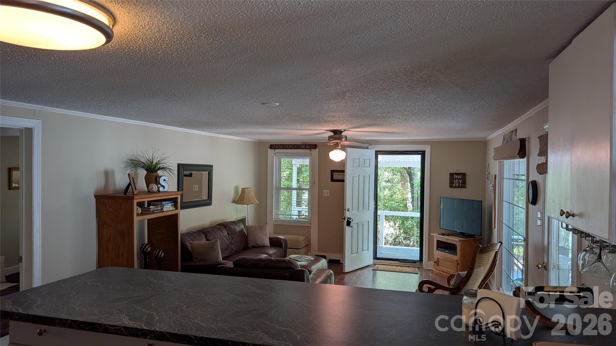 300 Valley 1 Drive — Winnsboro