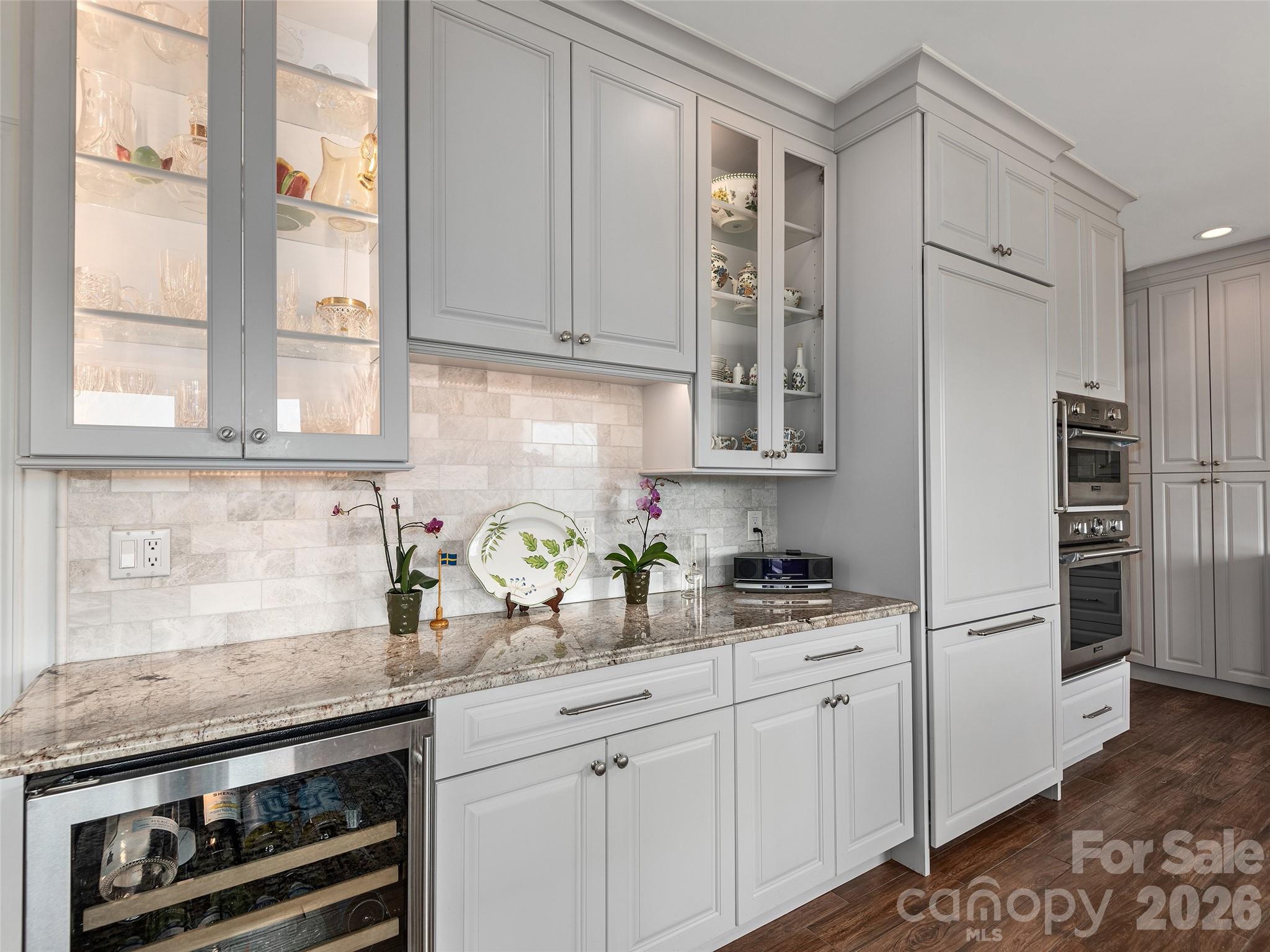 18 Thornapple Drive — Hendersonville