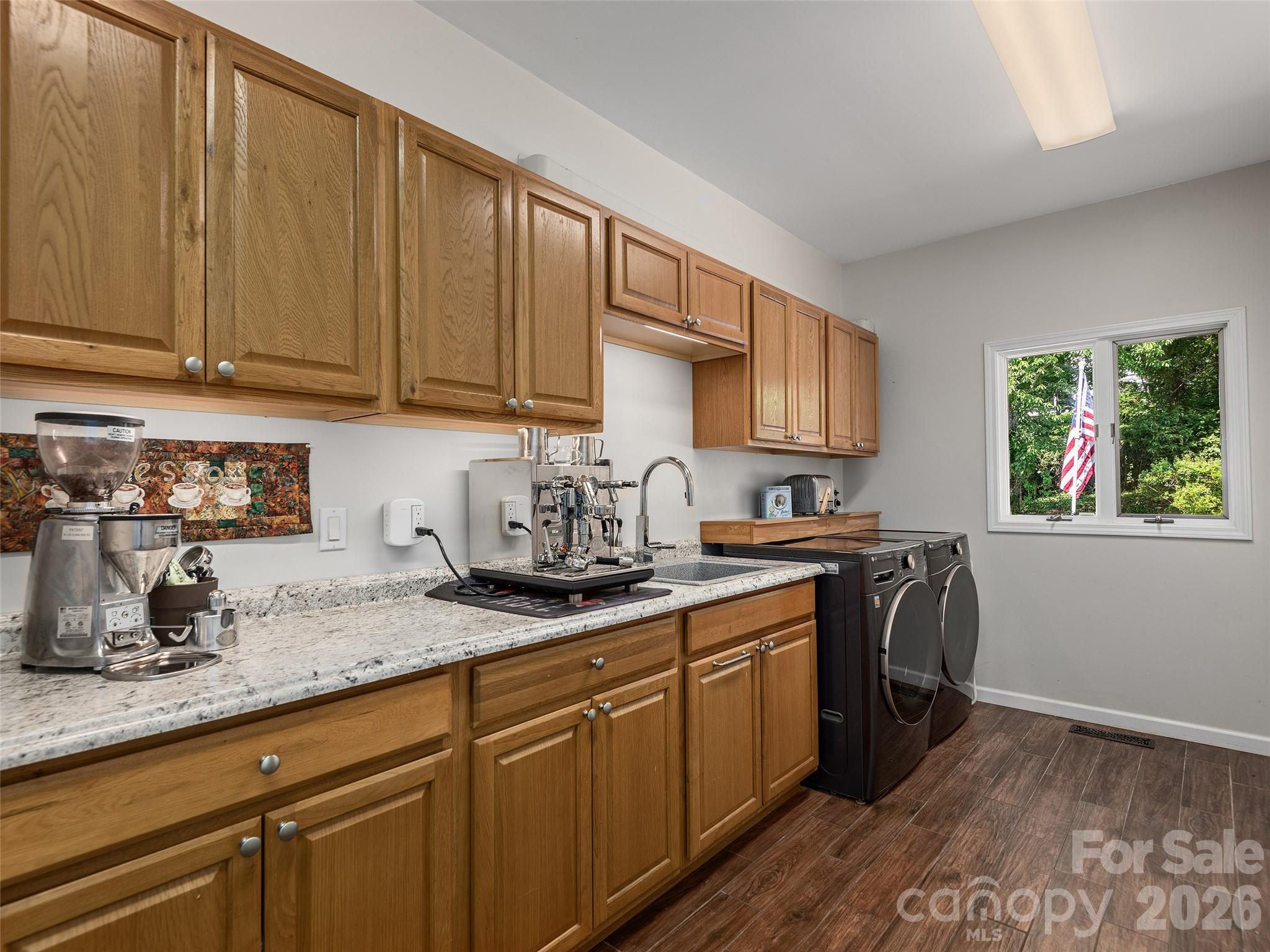 18 Thornapple Drive — Hendersonville