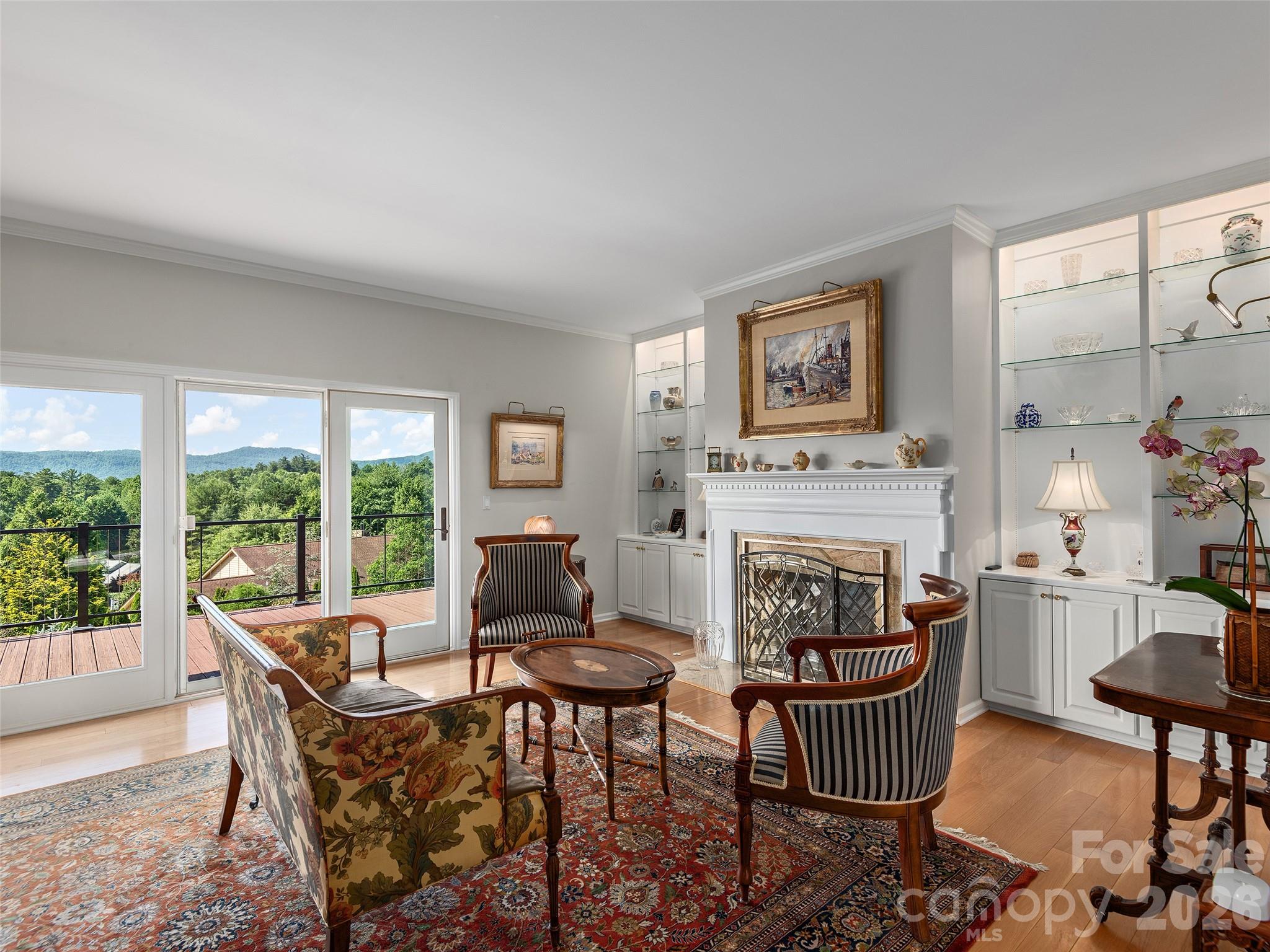 18 Thornapple Drive — Hendersonville