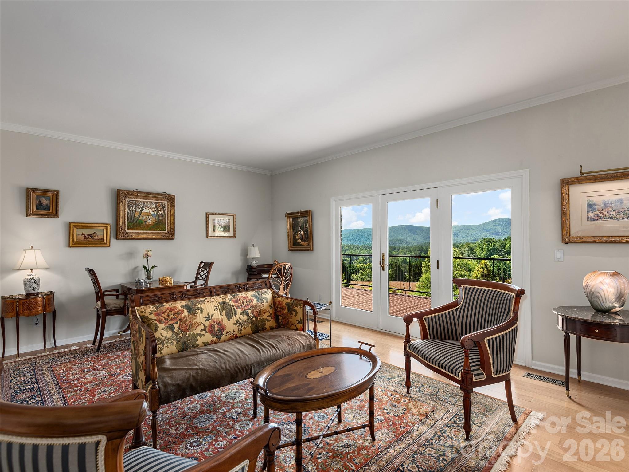 18 Thornapple Drive — Hendersonville