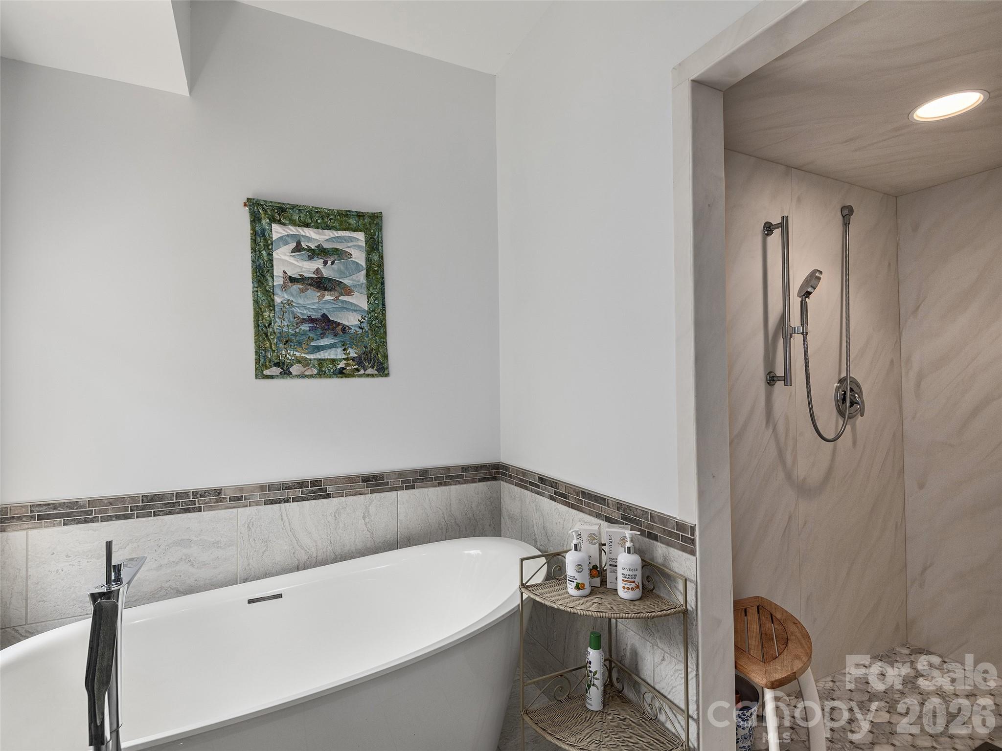 18 Thornapple Drive — Hendersonville