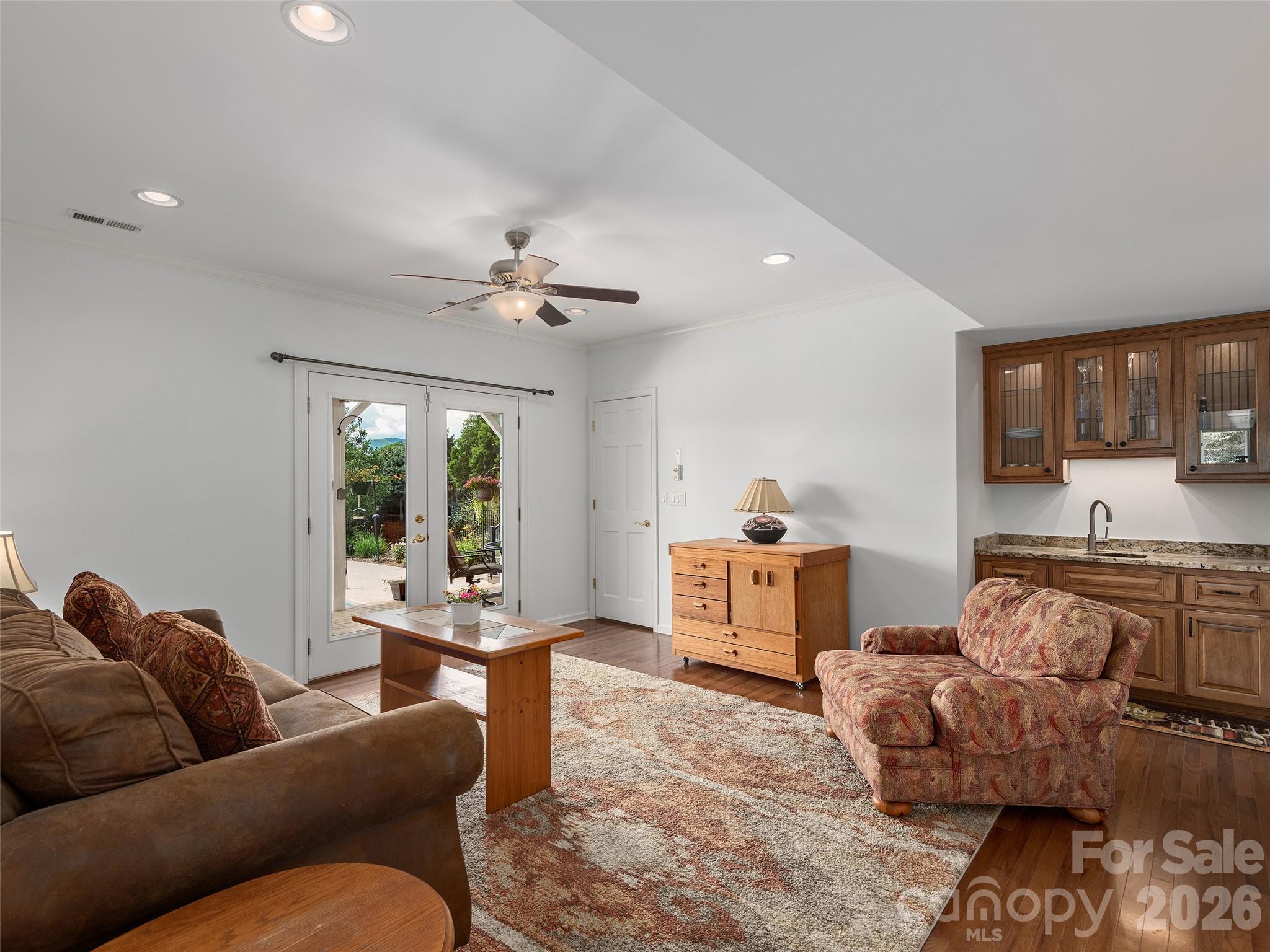 18 Thornapple Drive — Hendersonville