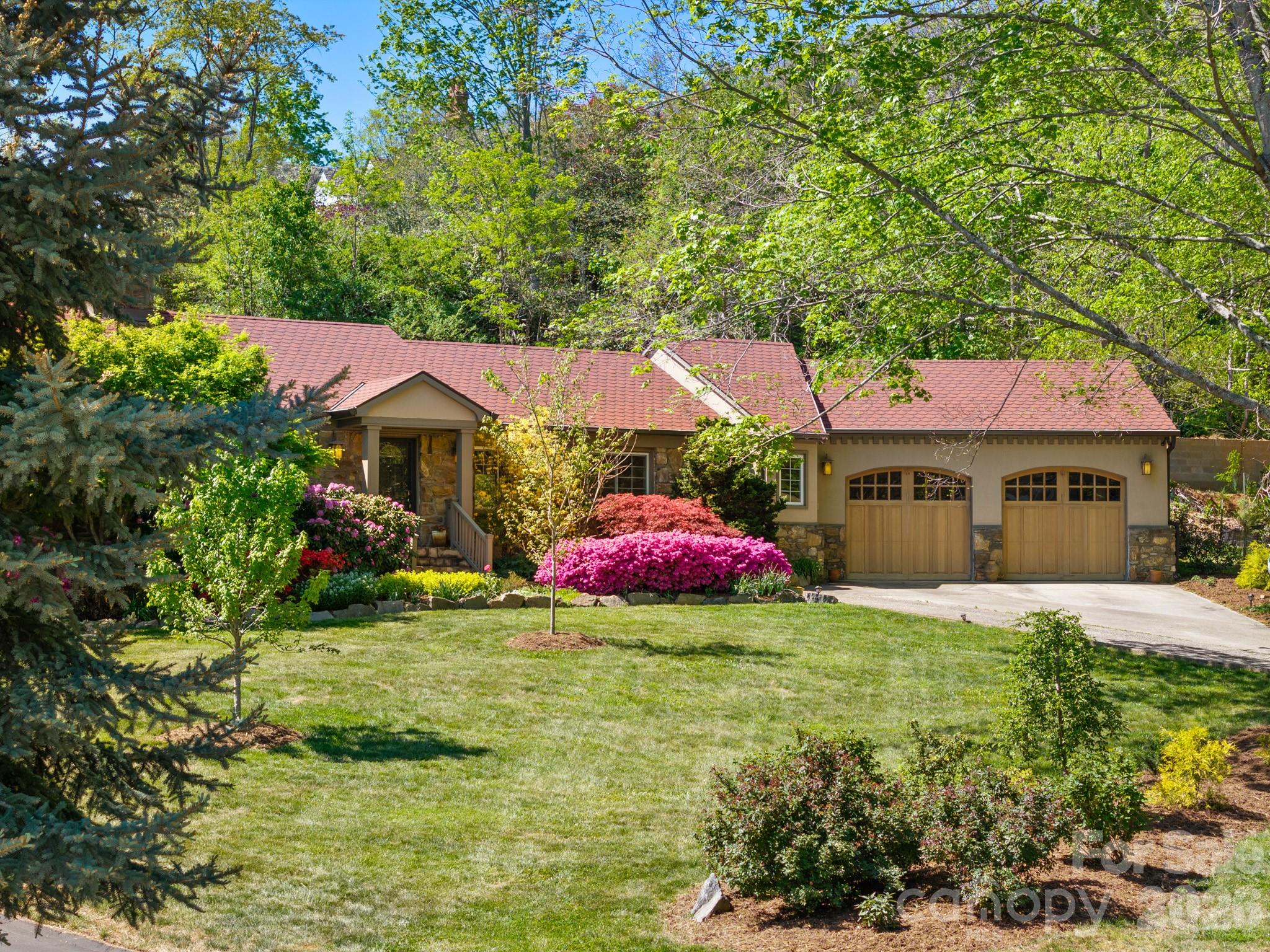 43 Martindale Road — Asheville