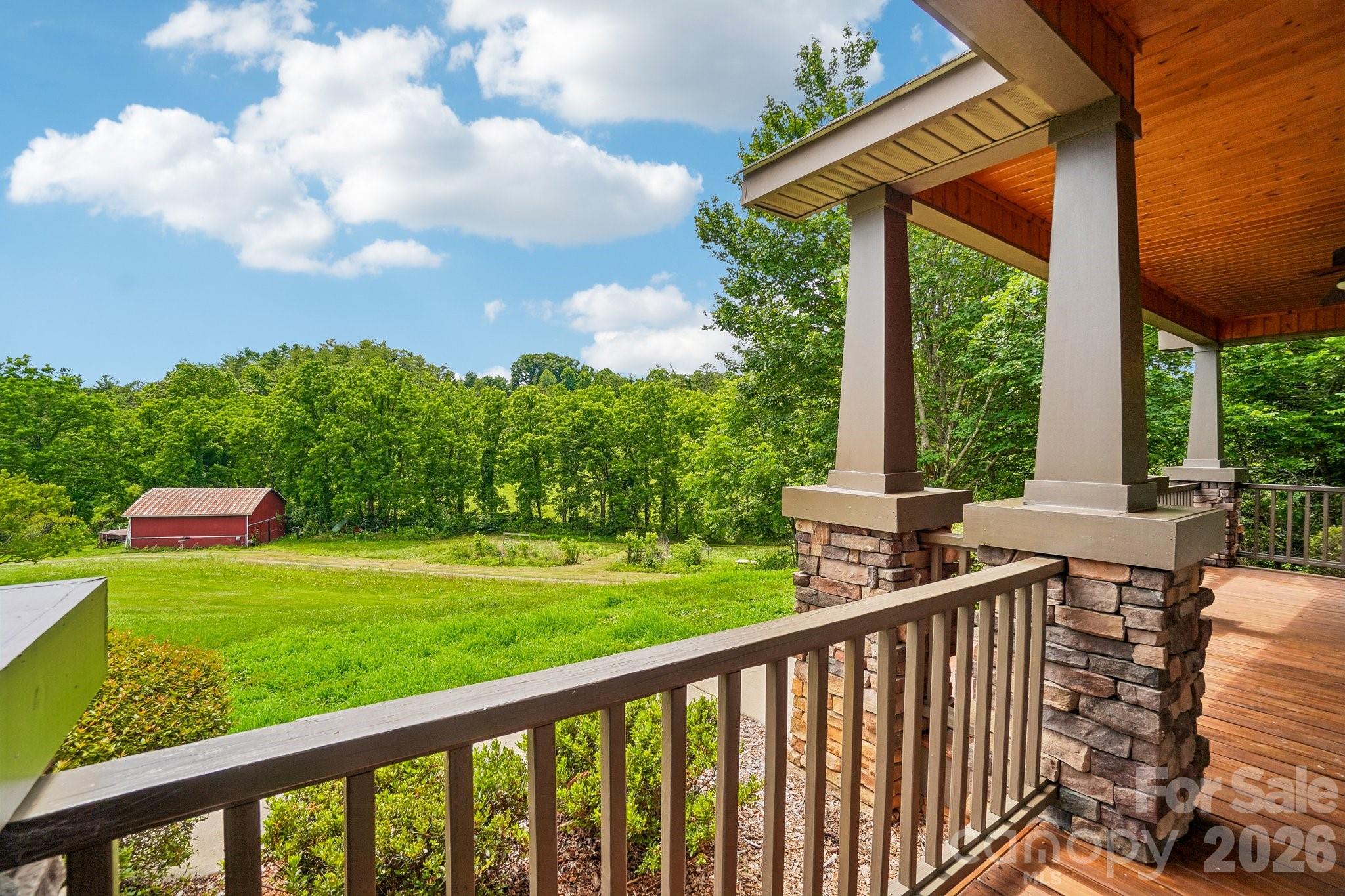 25 Willow Branch Lane — Weaverville