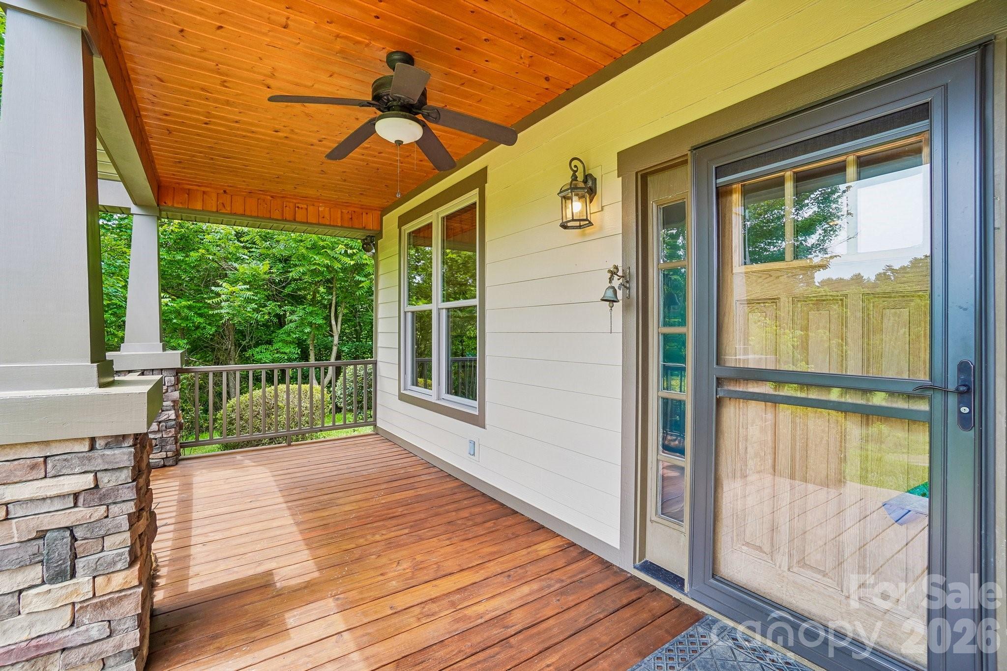 25 Willow Branch Lane — Weaverville