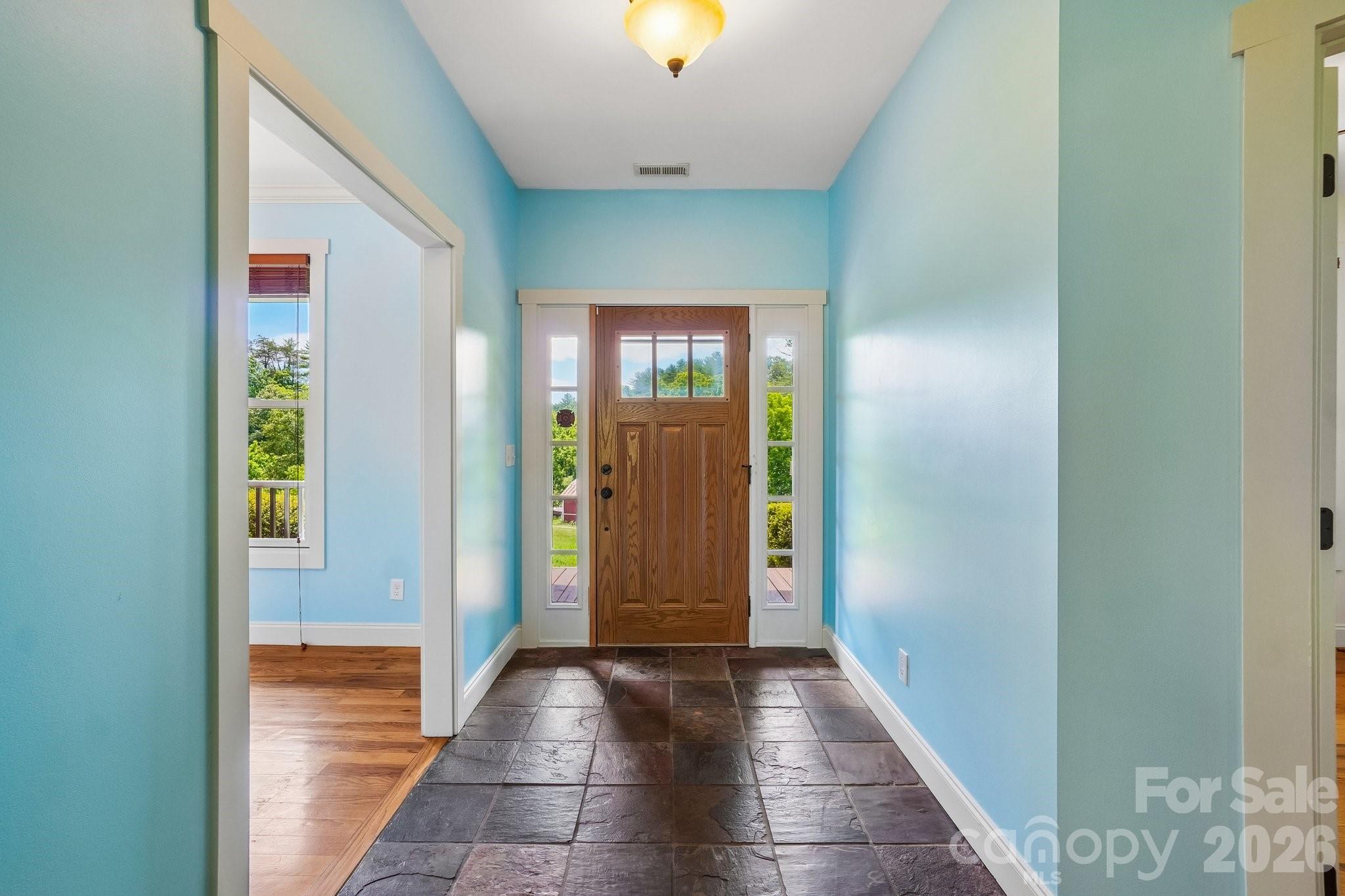 25 Willow Branch Lane — Weaverville