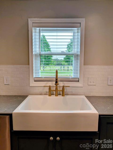 577 Redwood Road — Rock Hill